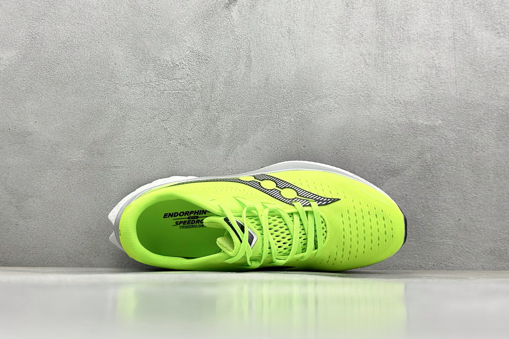  
Saucony 索康尼ENDORPHIN Pro 啡速4代 运动跑鞋 
性能相比前几代再升级：鞋面采