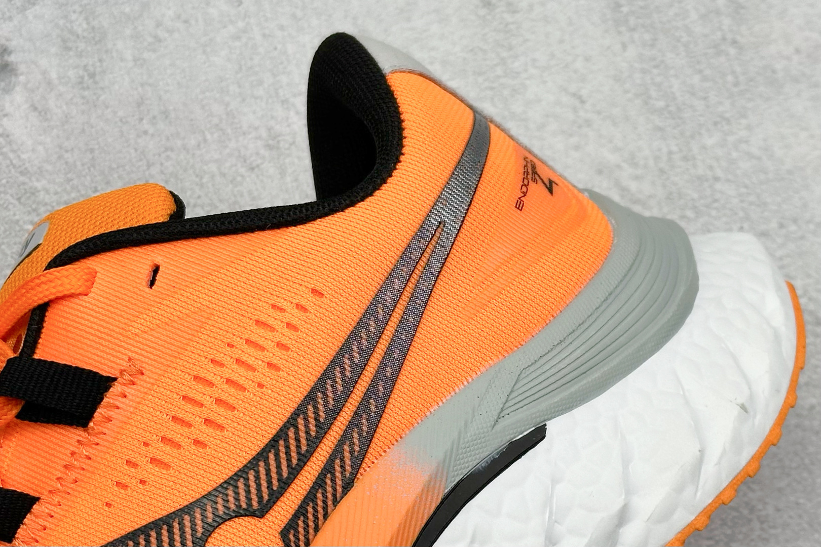  
Saucony 索康尼ENDORPHIN Pro 啡速4代 运动跑鞋 
性能相比前几代再升级：鞋面采