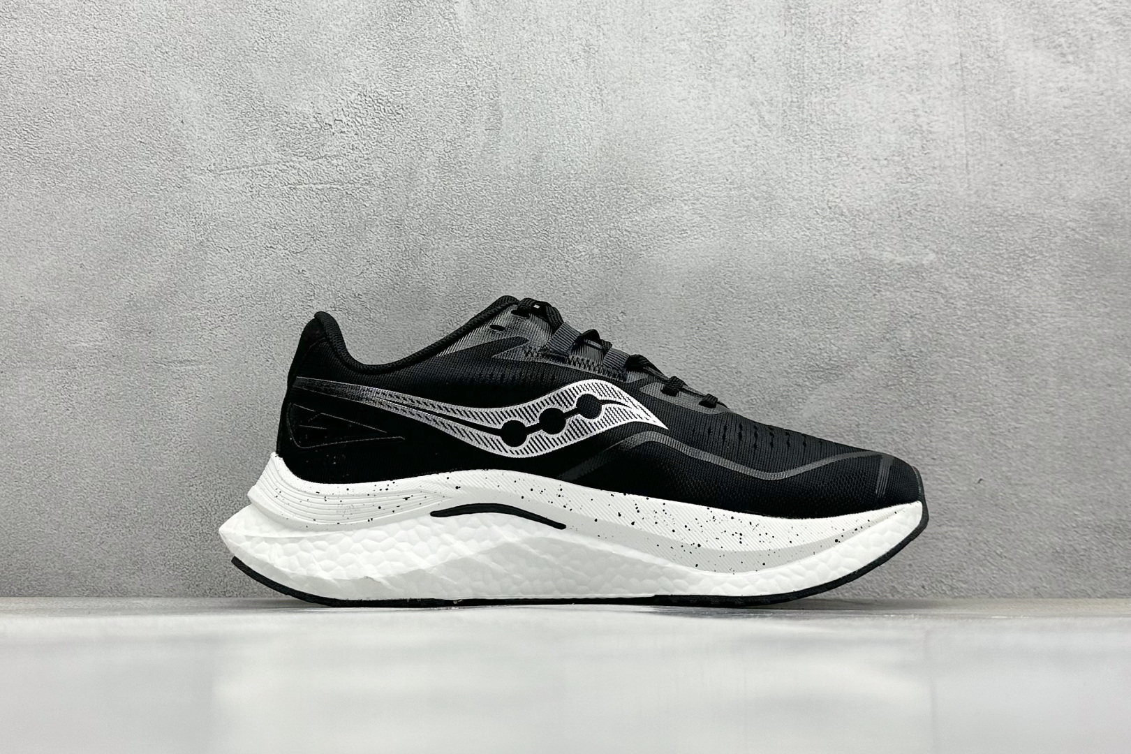  
Saucony 索康尼ENDORPHIN Pro 啡速4代 运动跑鞋 
性能相比前几代再升级：鞋面采