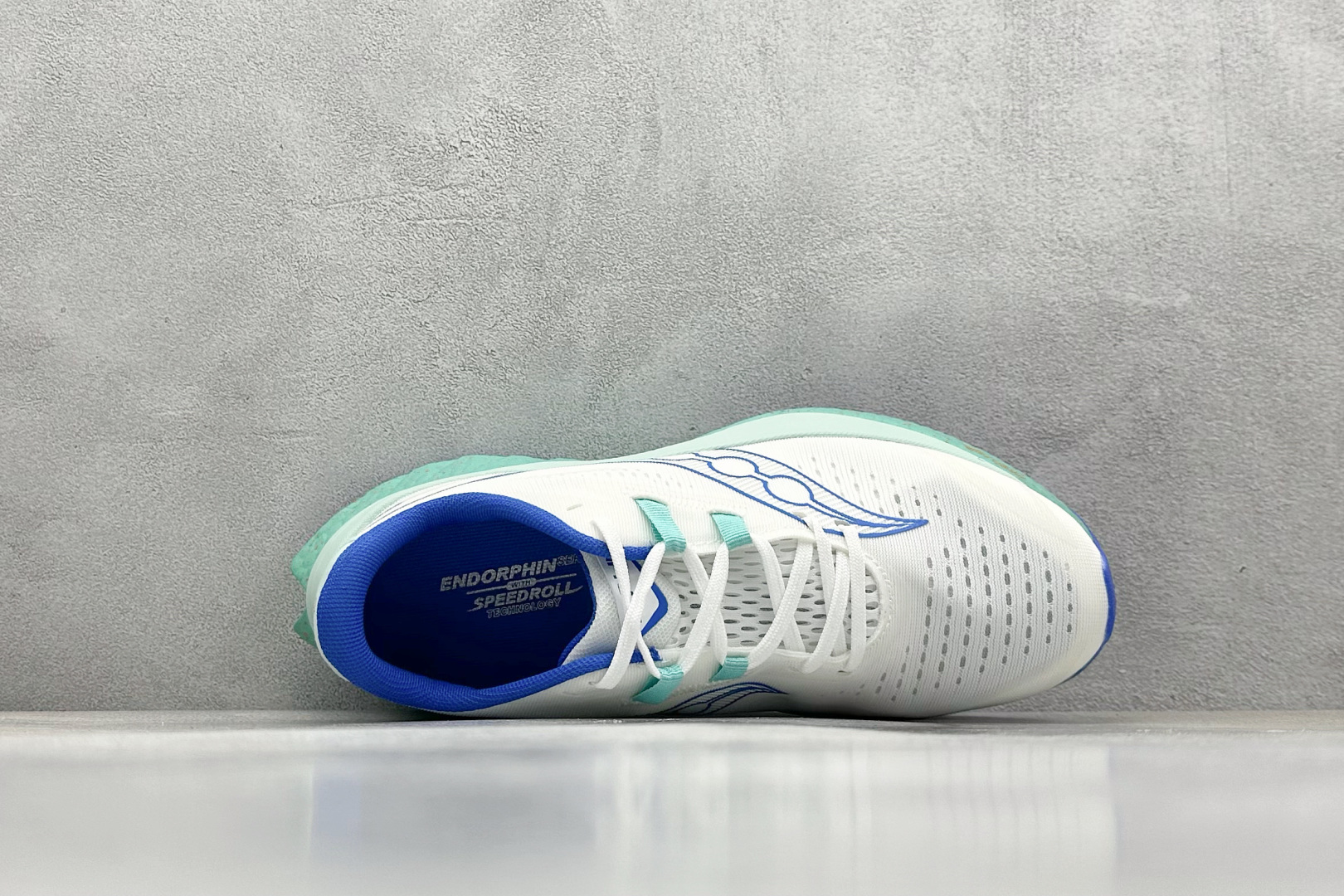  
Saucony 索康尼ENDORPHIN Pro 啡速4代 运动跑鞋 
性能相比前几代再升级：鞋面采