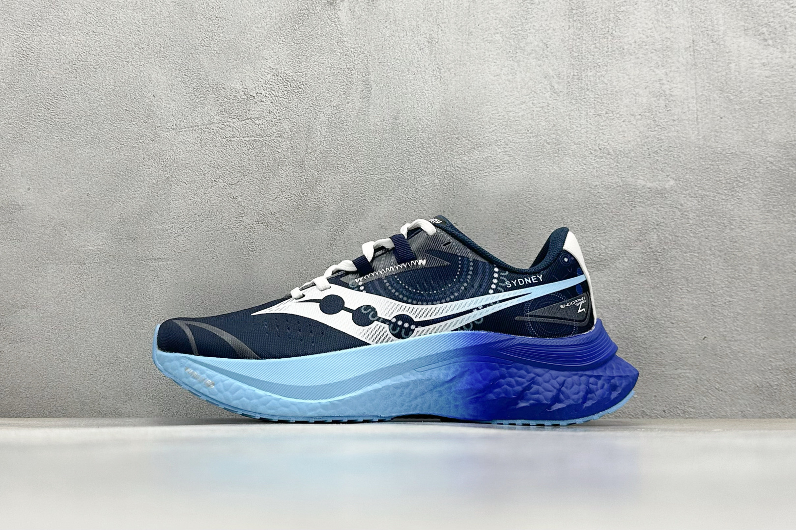  
Saucony 索康尼ENDORPHIN Pro 啡速4代 运动跑鞋 
性能相比前几代再升级：鞋面采