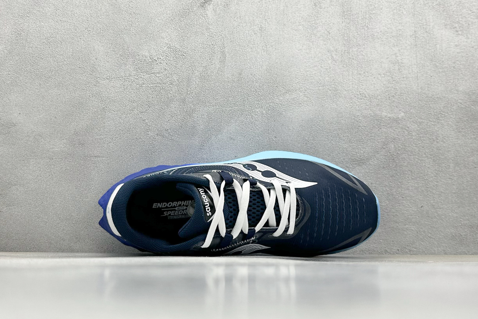  
Saucony 索康尼ENDORPHIN Pro 啡速4代 运动跑鞋 
性能相比前几代再升级：鞋面采