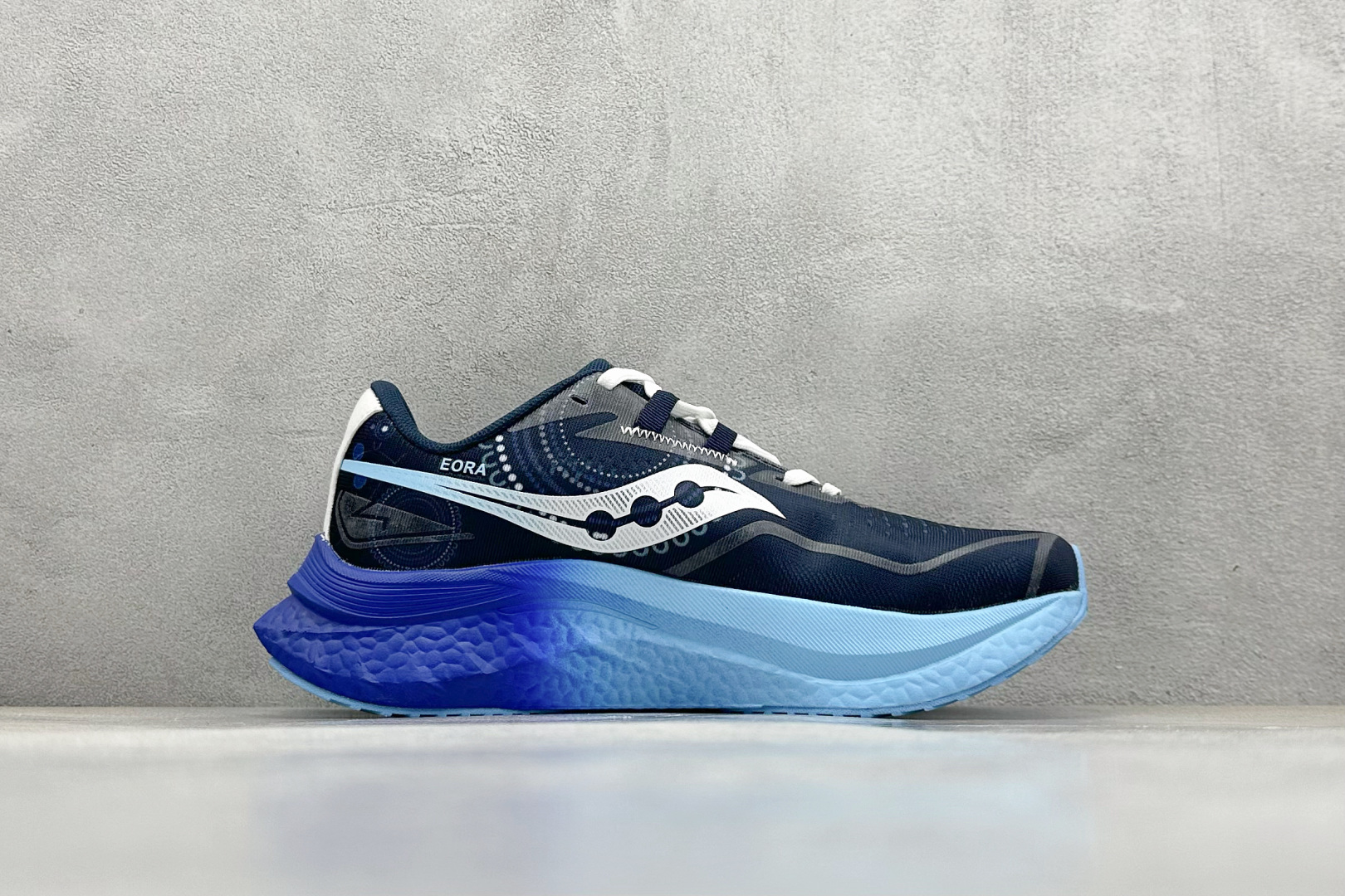  
Saucony 索康尼ENDORPHIN Pro 啡速4代 运动跑鞋 
性能相比前几代再升级：鞋面采
