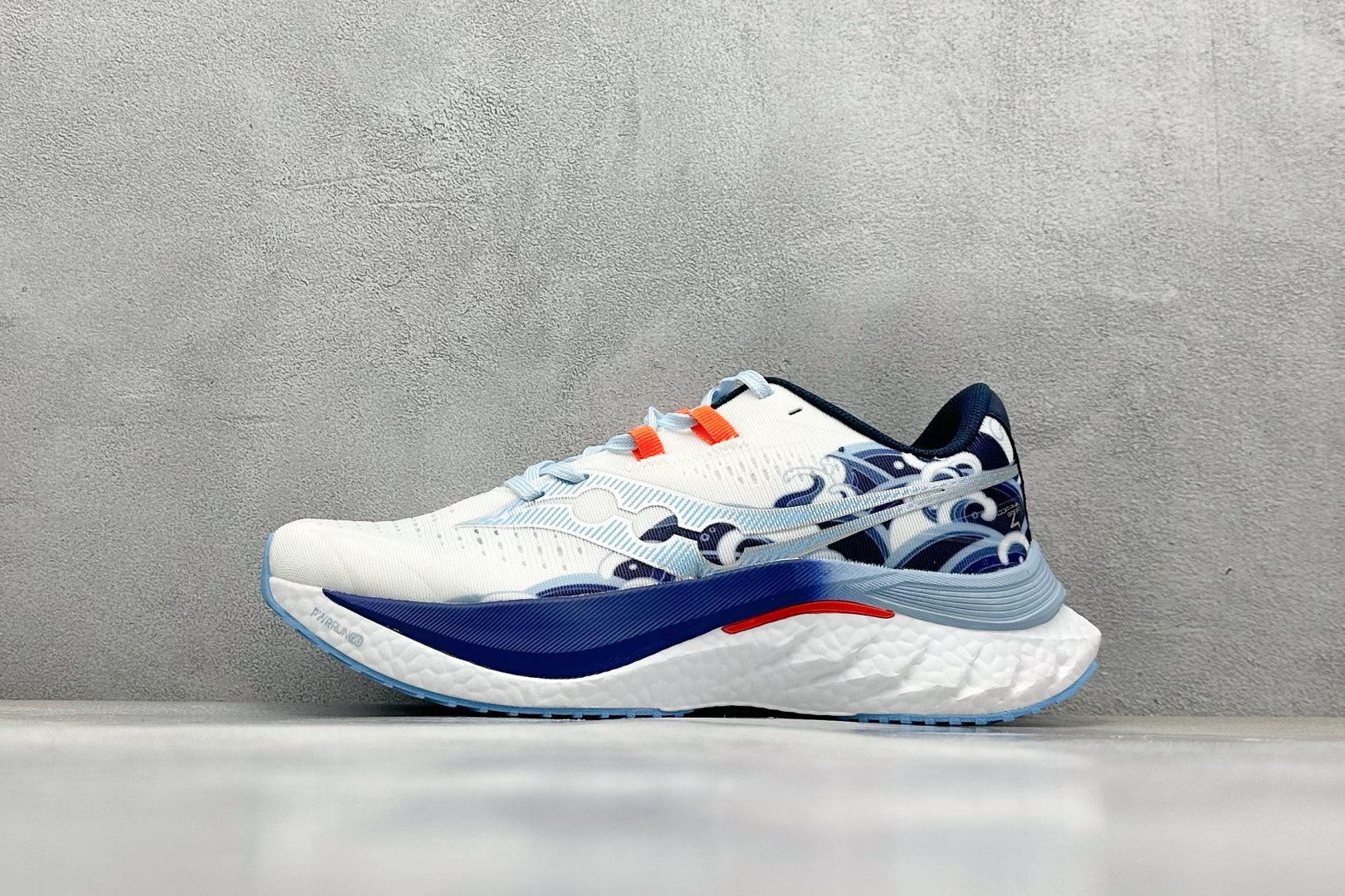 
Saucony 索康尼ENDORPHIN Pro 啡速4代 运动跑鞋 
性能相比前几代再升级：鞋面采