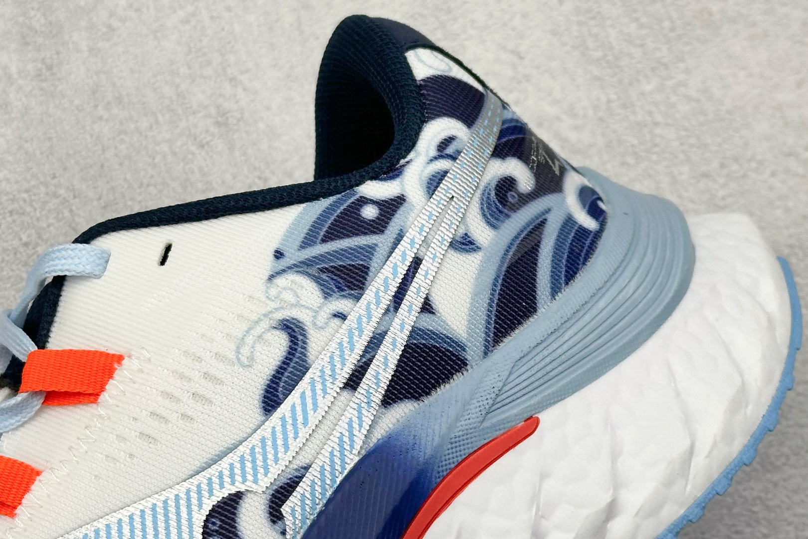 
Saucony 索康尼ENDORPHIN Pro 啡速4代 运动跑鞋 
性能相比前几代再升级：鞋面采