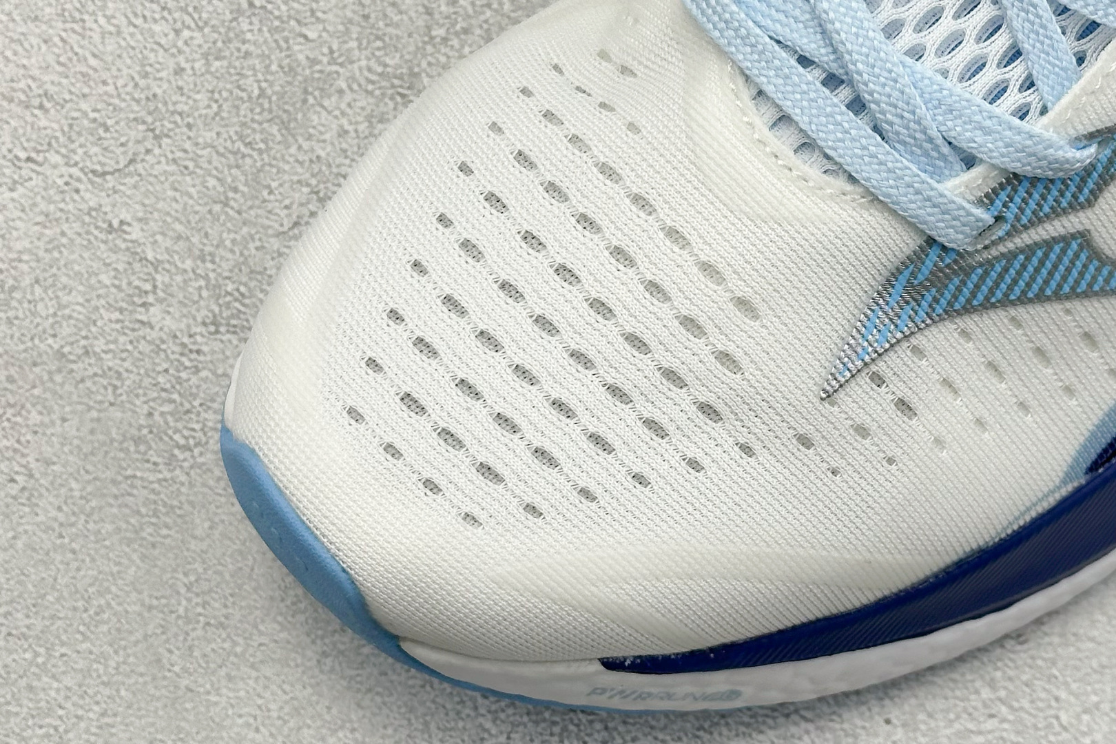  
Saucony 索康尼ENDORPHIN Pro 啡速4代 运动跑鞋 
性能相比前几代再升级：鞋面采