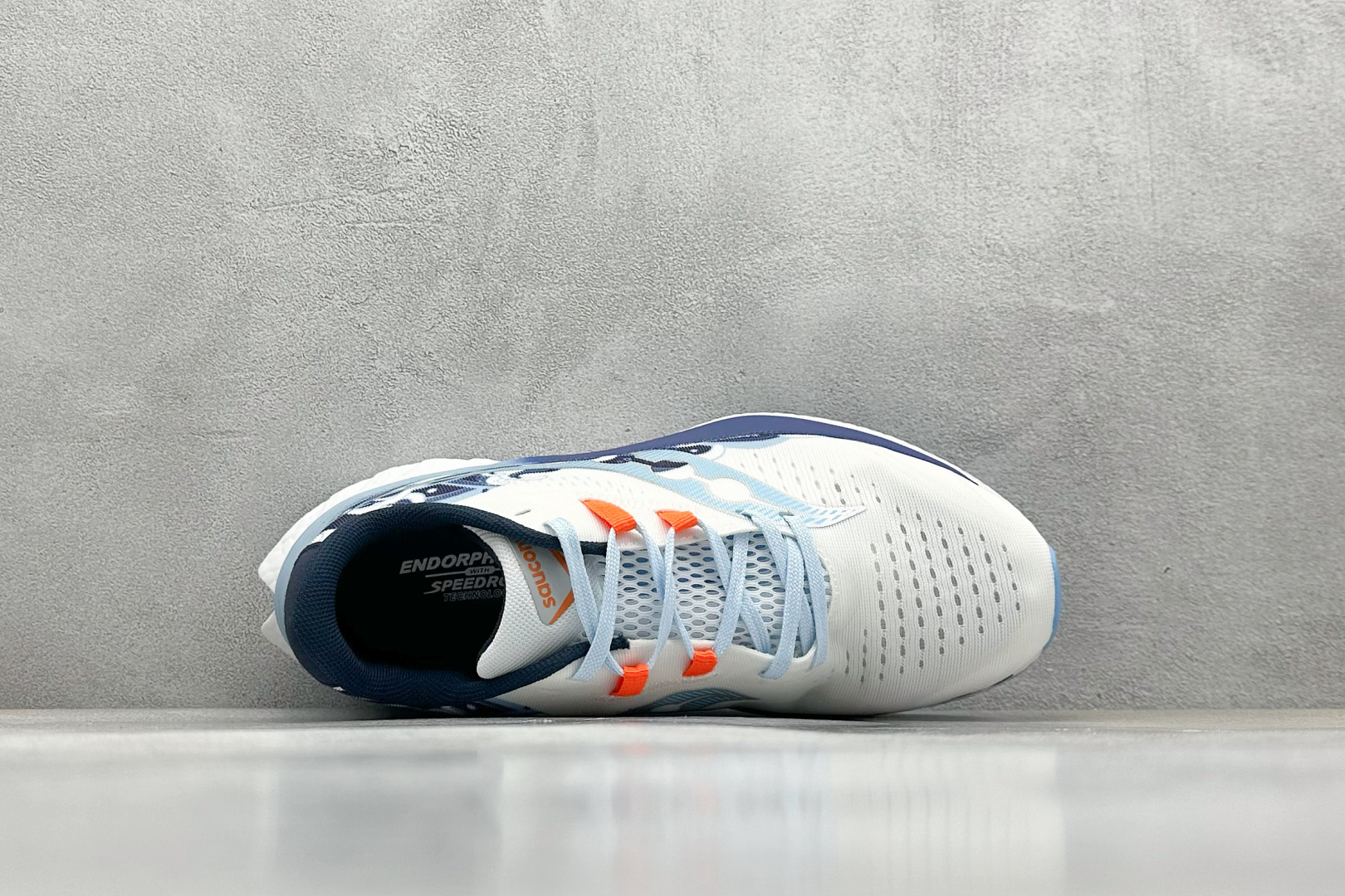  
Saucony 索康尼ENDORPHIN Pro 啡速4代 运动跑鞋 
性能相比前几代再升级：鞋面采