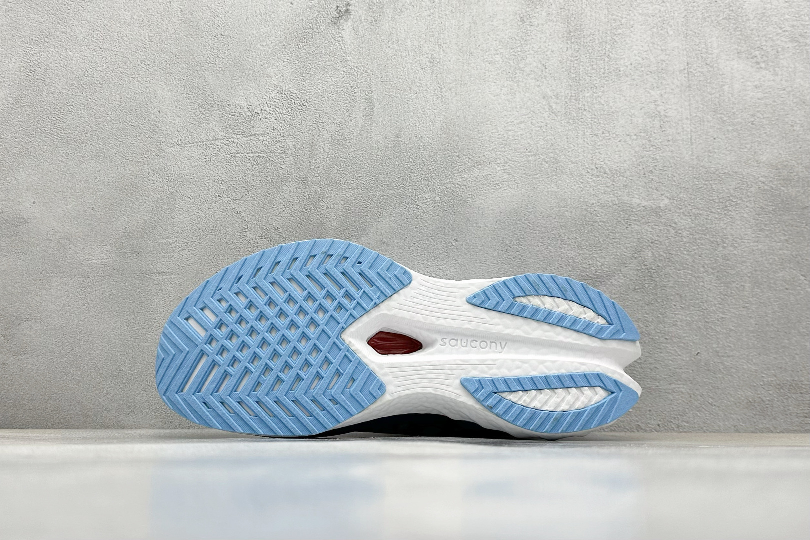  
Saucony 索康尼ENDORPHIN Pro 啡速4代 运动跑鞋 
性能相比前几代再升级：鞋面采