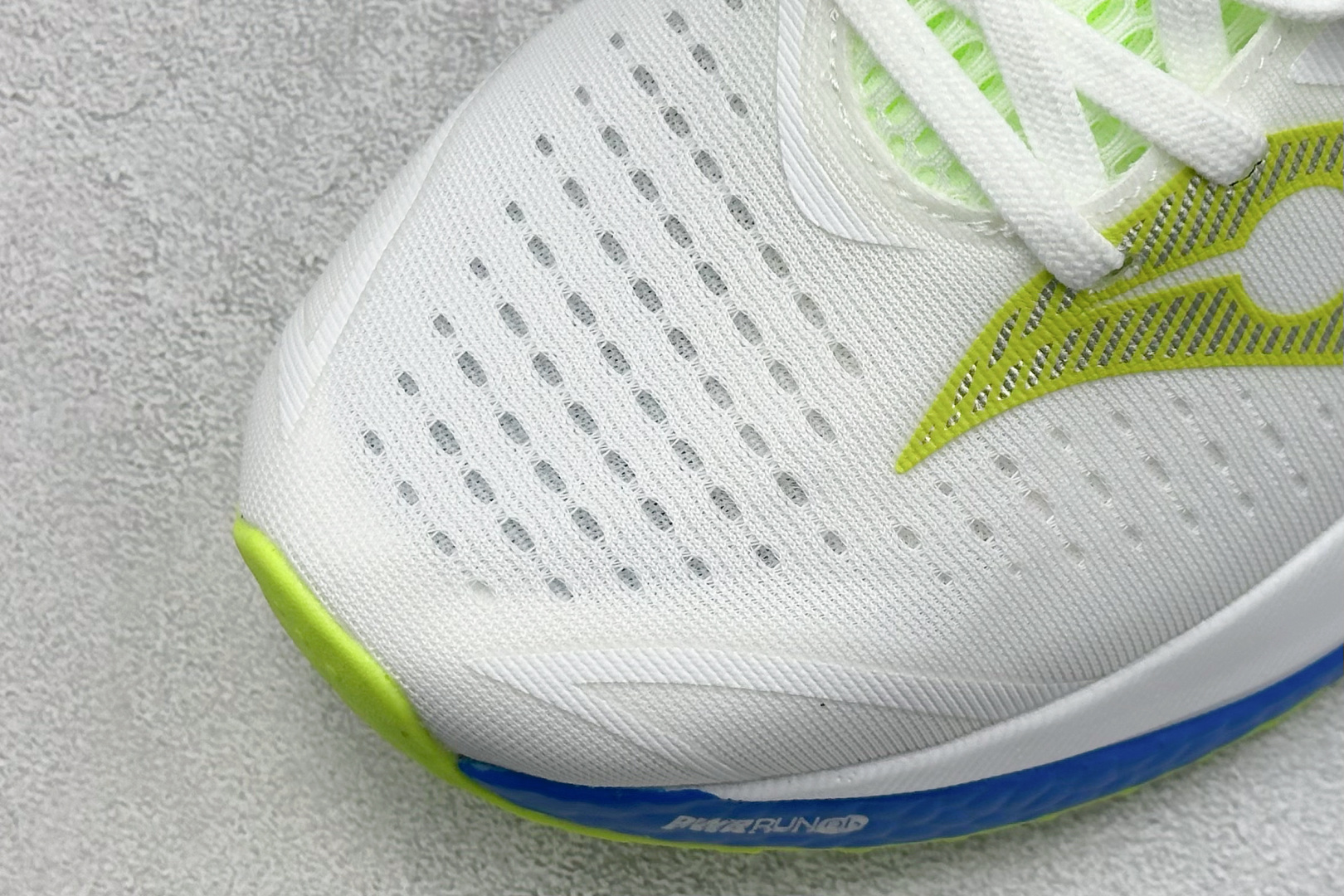  
Saucony 索康尼ENDORPHIN Pro 啡速4代 运动跑鞋 
性能相比前几代再升级：鞋面采