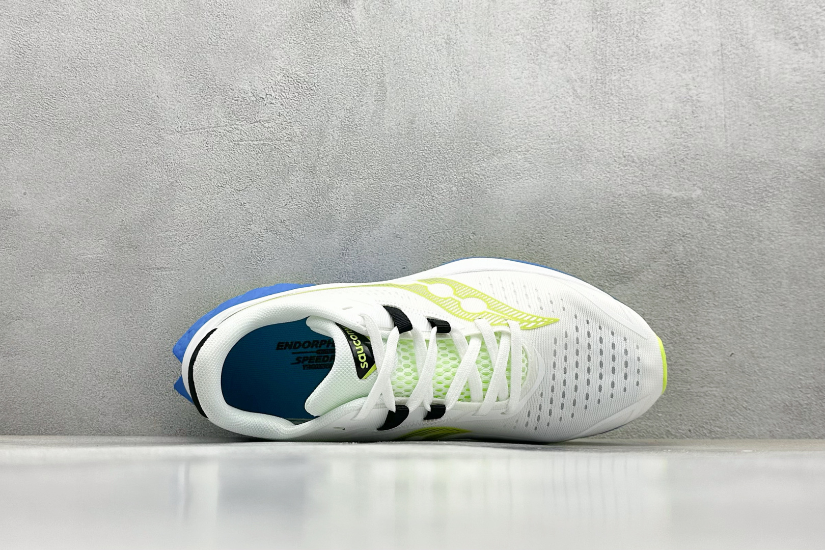  
Saucony 索康尼ENDORPHIN Pro 啡速4代 运动跑鞋 
性能相比前几代再升级：鞋面采