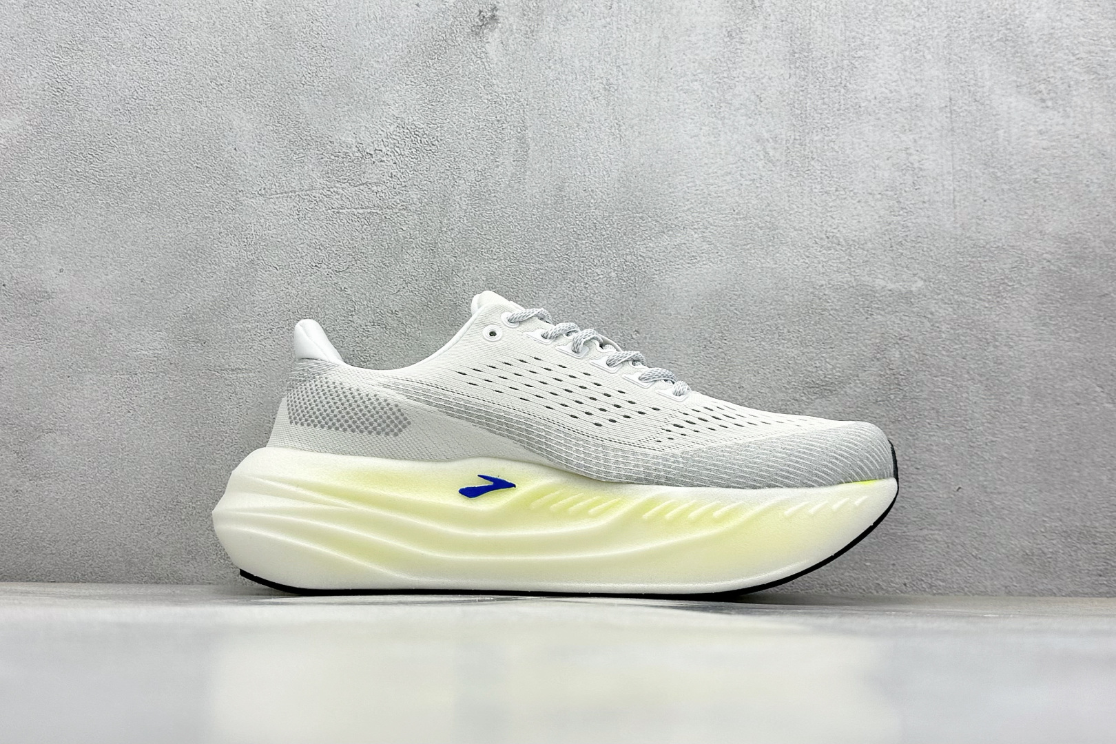 Brooks 布鲁克斯 Glycerin Max 超弹轻盈跑步鞋 低帮透气缓震支撑休闲运动慢跑鞋