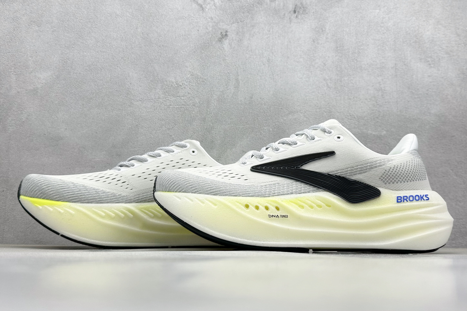 Brooks 布鲁克斯 Glycerin Max 超弹轻盈跑步鞋 低帮透气缓震支撑休闲运动慢跑鞋