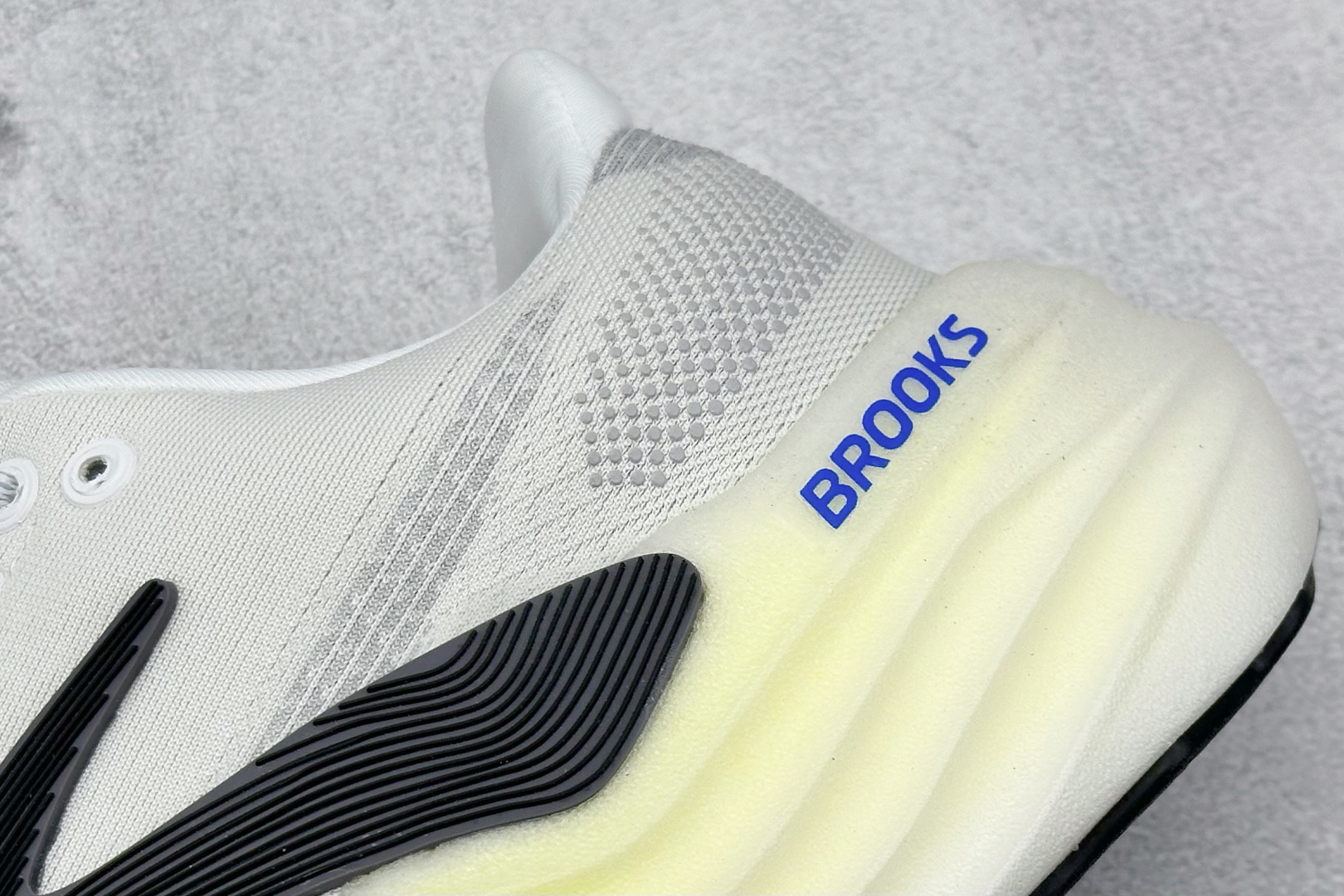 Brooks 布鲁克斯 Glycerin Max 超弹轻盈跑步鞋 低帮透气缓震支撑休闲运动慢跑鞋