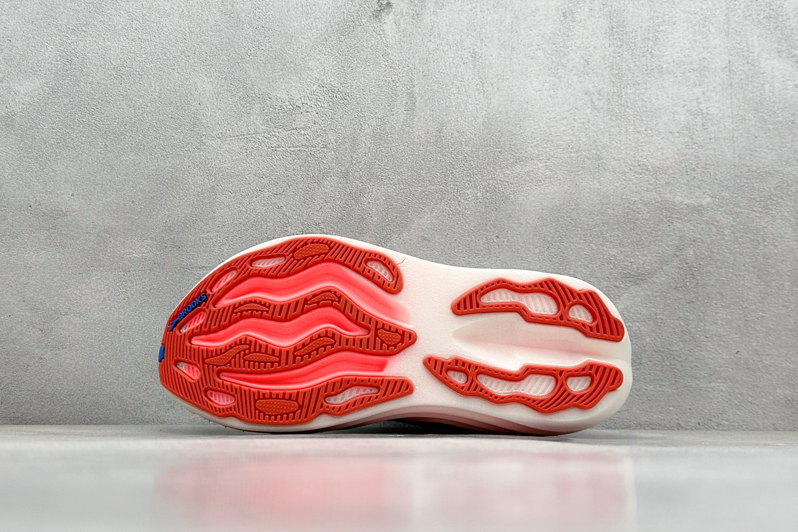  
Brooks 布鲁克斯 Glycerin Max
超弹轻盈跑步鞋 
低帮透气缓震支撑休闲运动慢跑鞋
