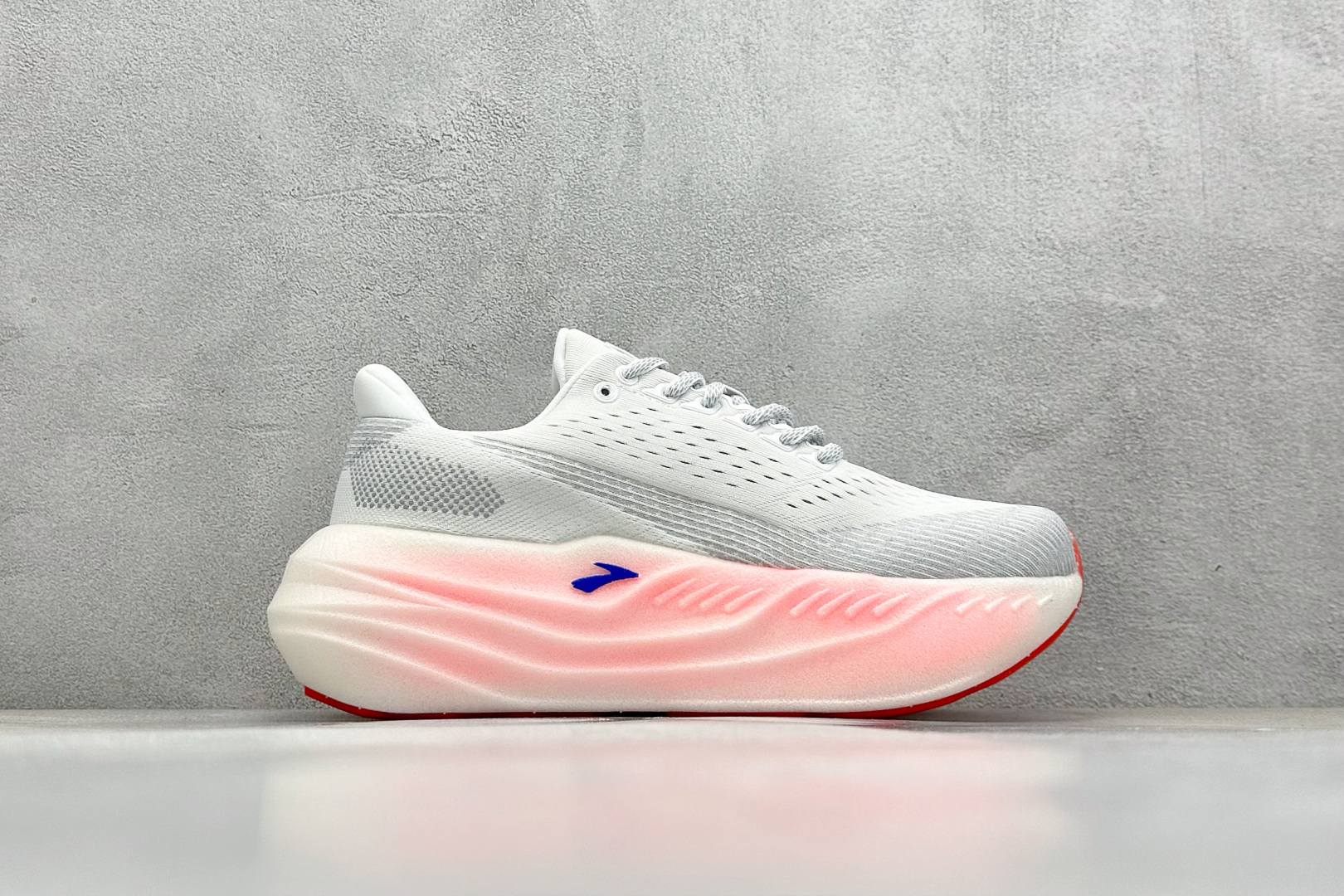  
Brooks 布鲁克斯 Glycerin Max
超弹轻盈跑步鞋 
低帮透气缓震支撑休闲运动慢跑鞋
