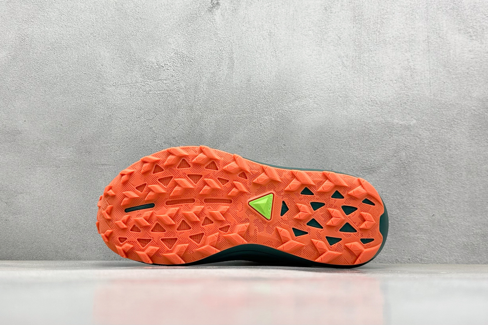  
Asics Gel-Trabuco 13 亚瑟士复古透气休闲鞋缓震耐磨跑步鞋
#鞋面采用无缝线鞋面