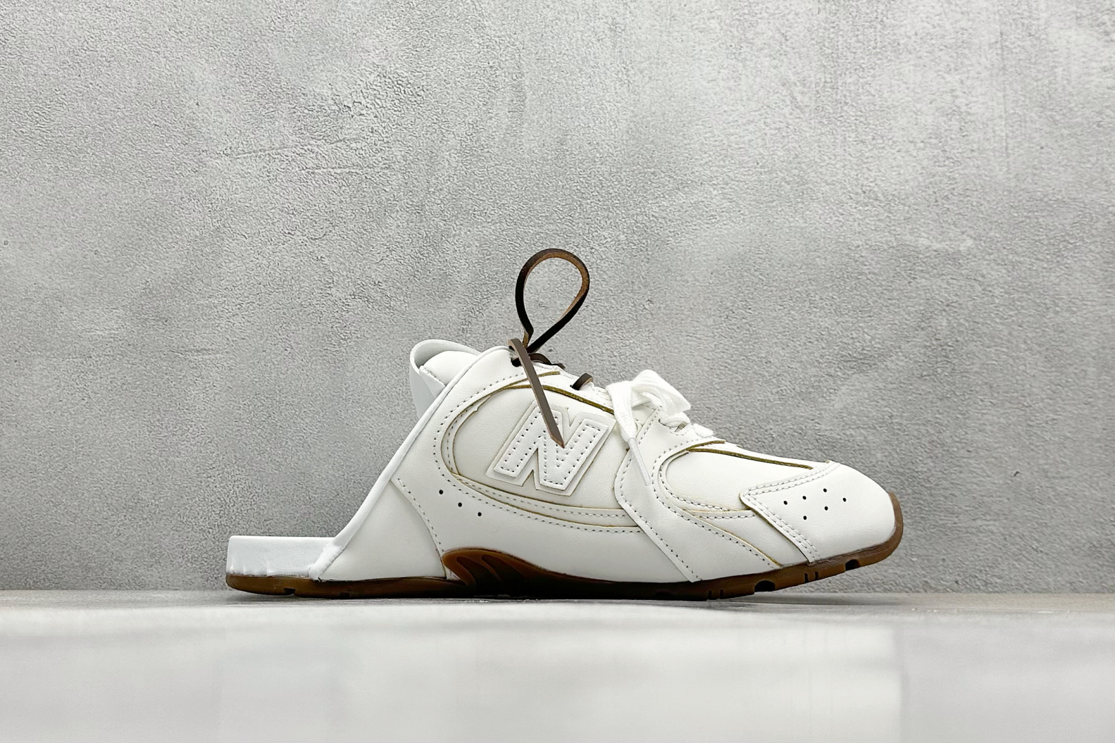  
J版 MiuMiu x New Balance 530系列 意大利奢侈品牌/缪缪联名款 低帮经典复古