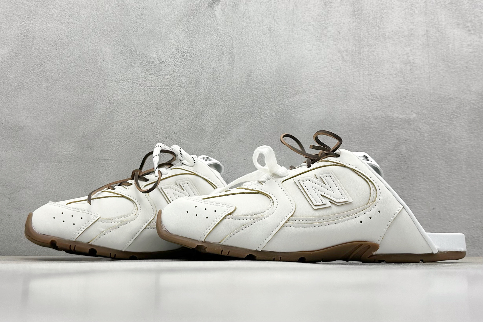  
J版 MiuMiu x New Balance 530系列 意大利奢侈品牌/缪缪联名款 低帮经典复古