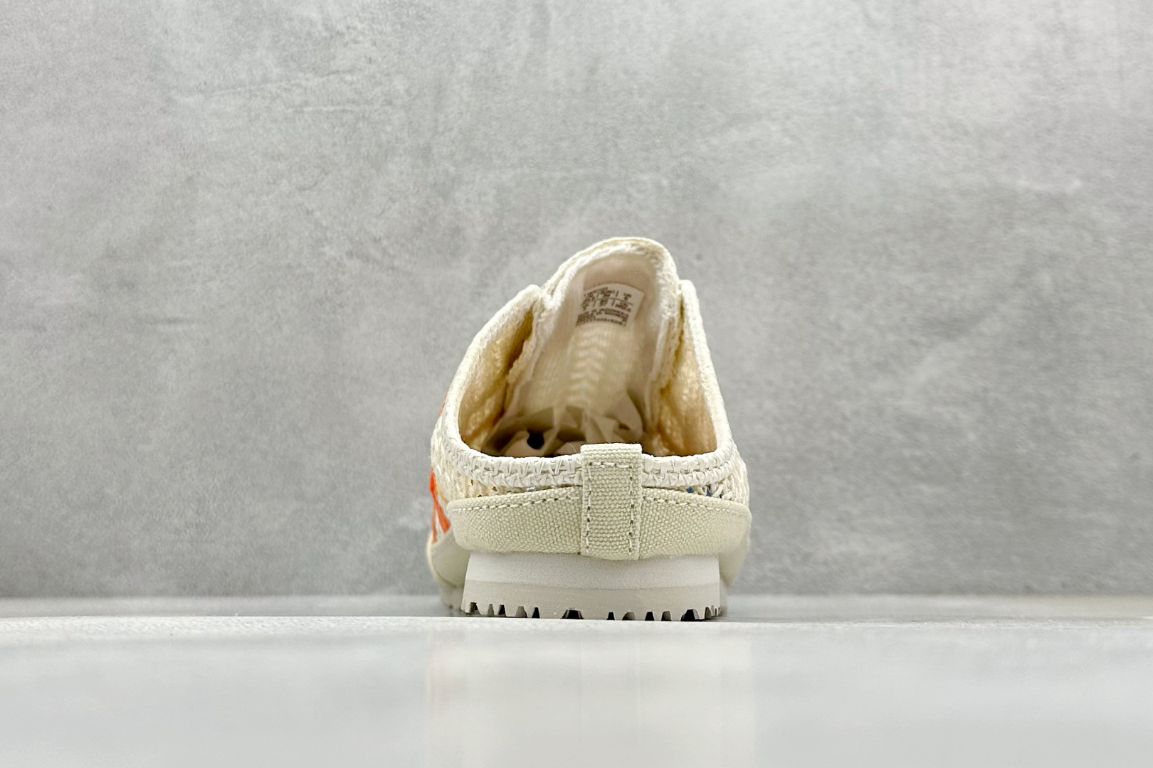  
Onitsuka Tiger  Mexico 66 Sabot
鬼冢虎半拖一脚蹬系列 
市面最为正确