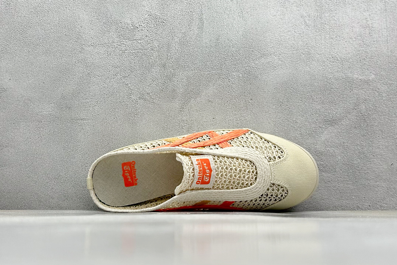  
Onitsuka Tiger  Mexico 66 Sabot
鬼冢虎半拖一脚蹬系列 
市面最为正确