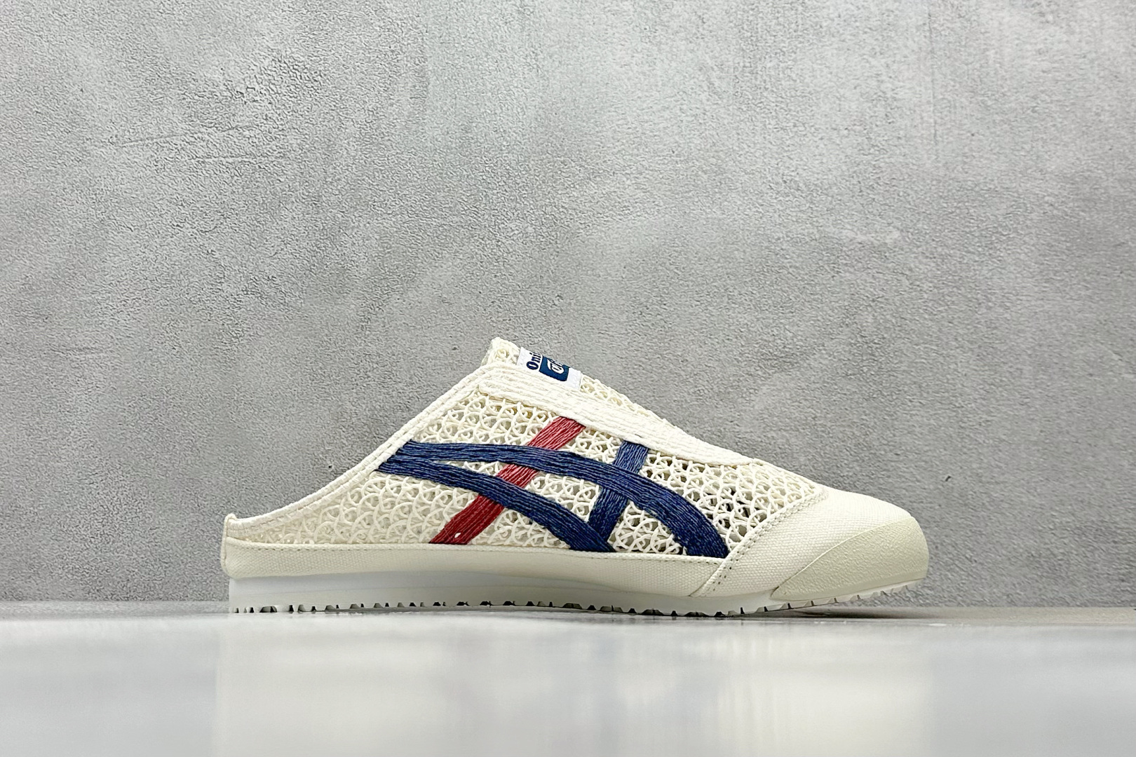  
Onitsuka Tiger  Mexico 66 Sabot
鬼冢虎半拖一脚蹬系列 
市面最为正确