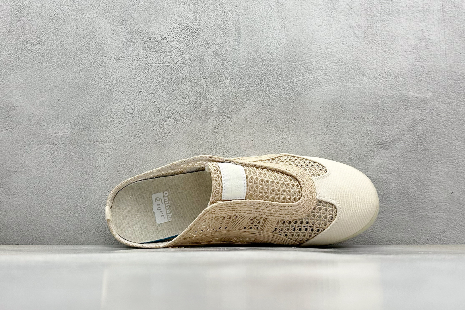  
Onitsuka Tiger  Mexico 66 Sabot
鬼冢虎半拖一脚蹬系列 
市面最为正确