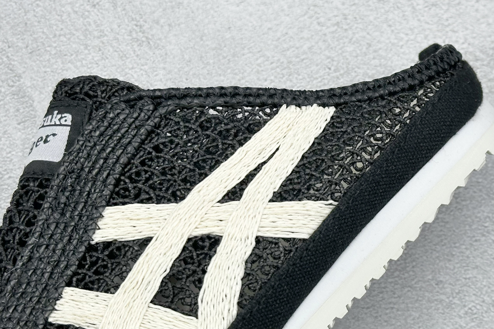  
Onitsuka Tiger  Mexico 66 Sabot
鬼冢虎半拖一脚蹬系列 
市面最为正确