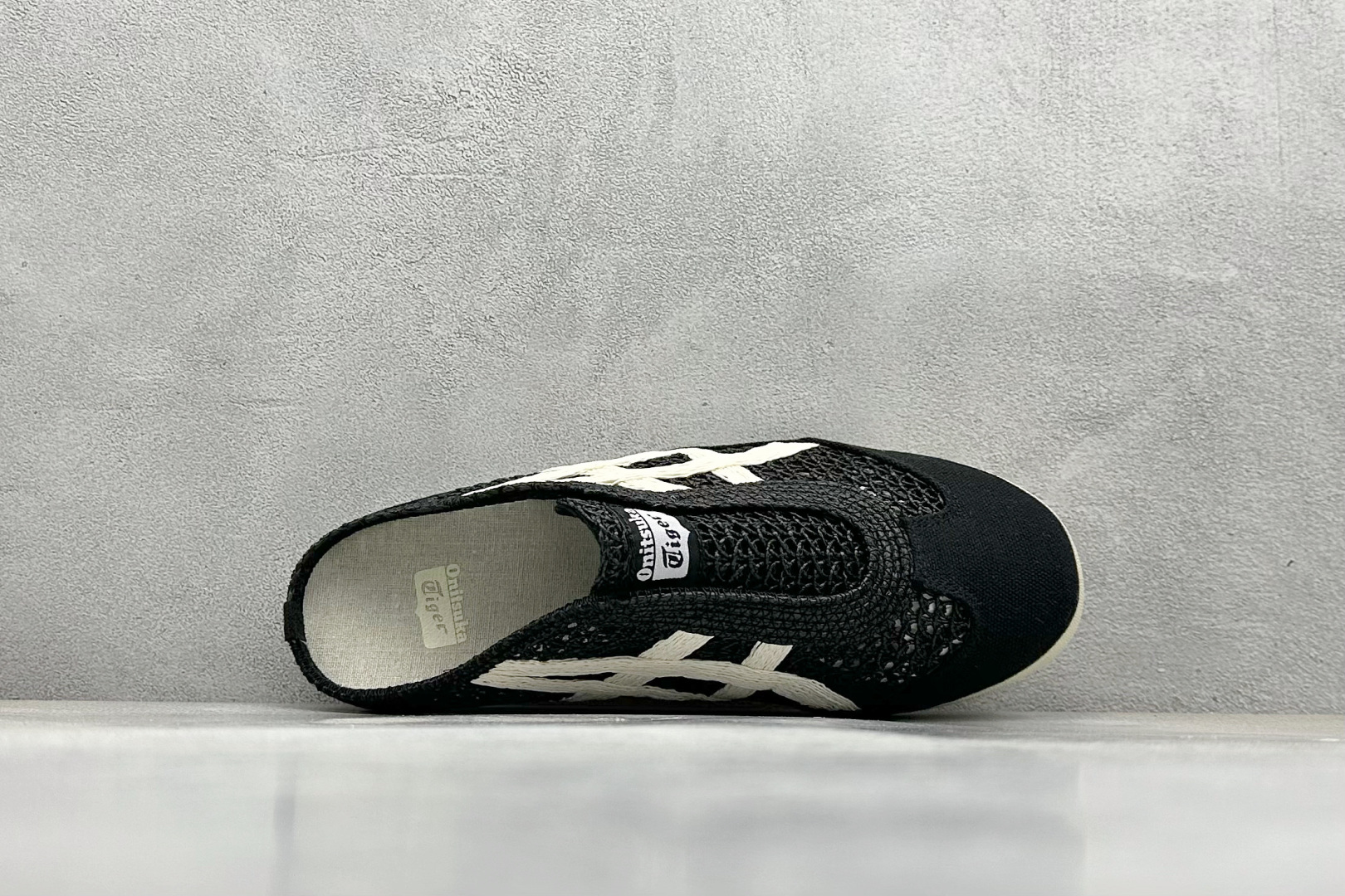  
Onitsuka Tiger  Mexico 66 Sabot
鬼冢虎半拖一脚蹬系列 
市面最为正确
