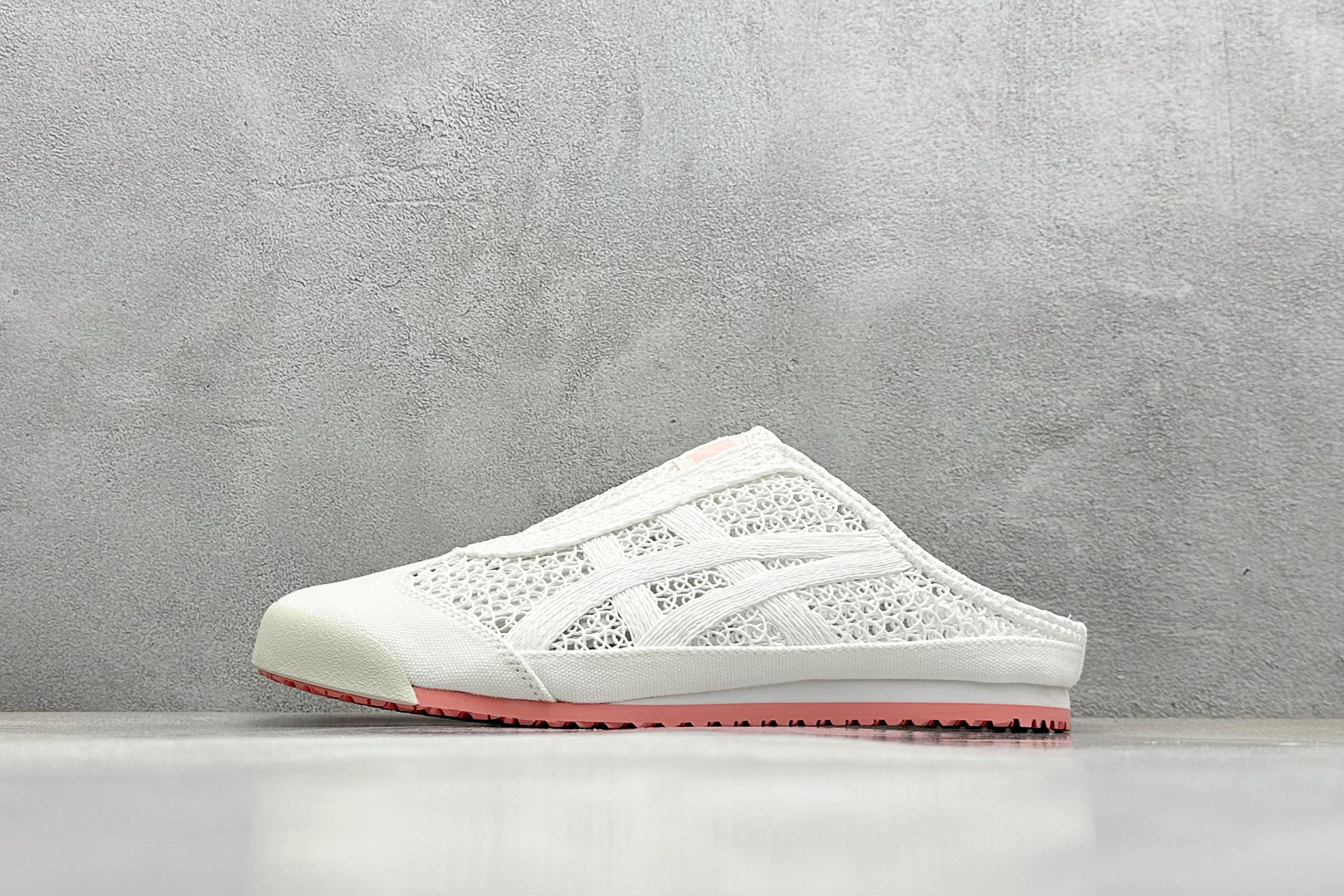  
Onitsuka Tiger  Mexico 66 Sabot
鬼冢虎半拖一脚蹬系列 
市面最为正确
