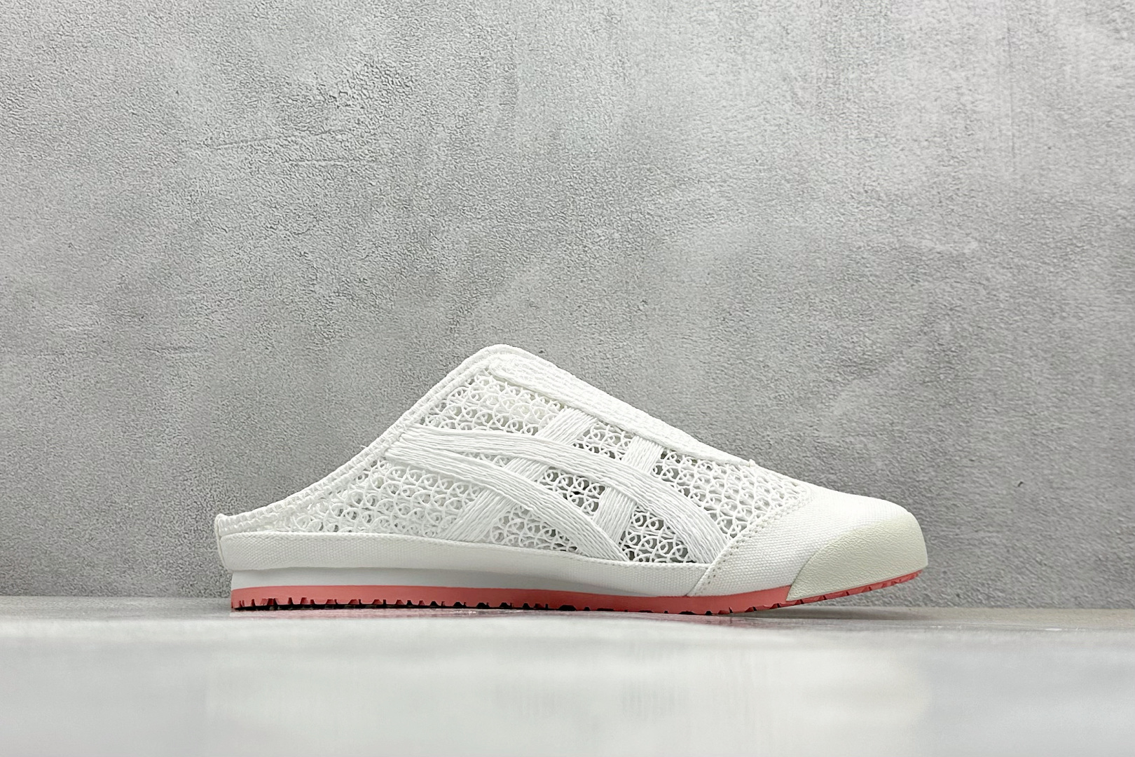  
Onitsuka Tiger  Mexico 66 Sabot
鬼冢虎半拖一脚蹬系列 
市面最为正确