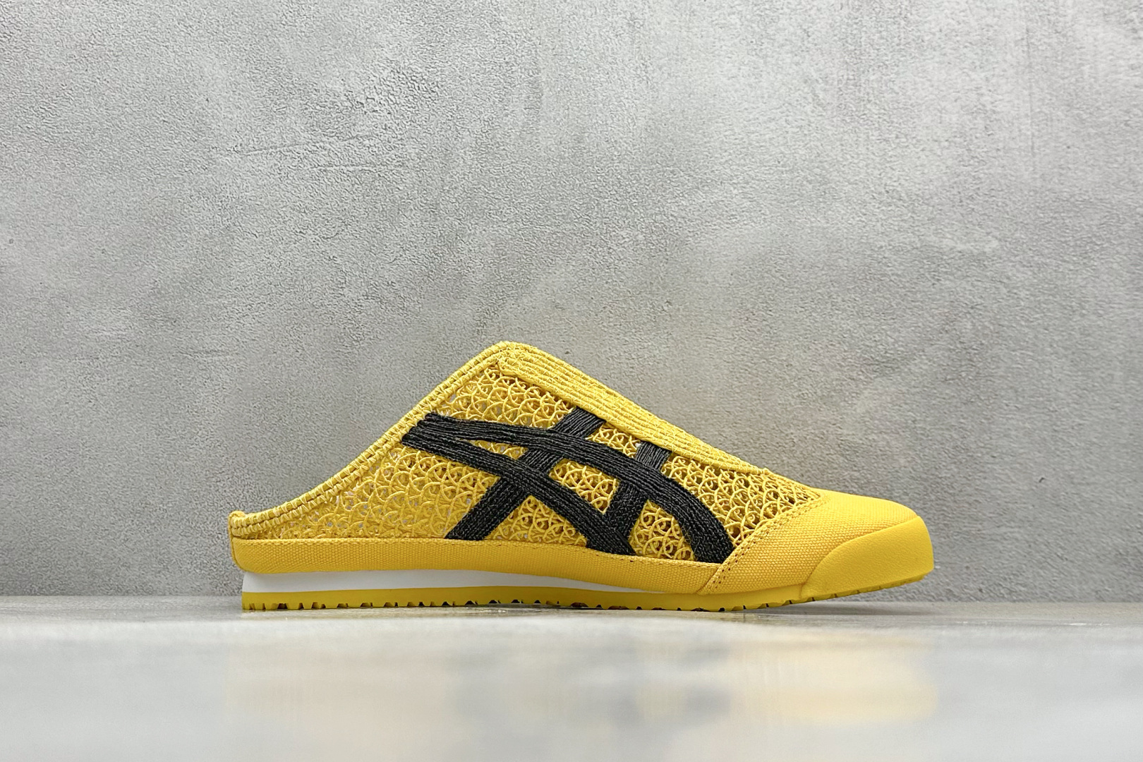  
Onitsuka Tiger  Mexico 66 Sabot
鬼冢虎半拖一脚蹬系列 
市面最为正确