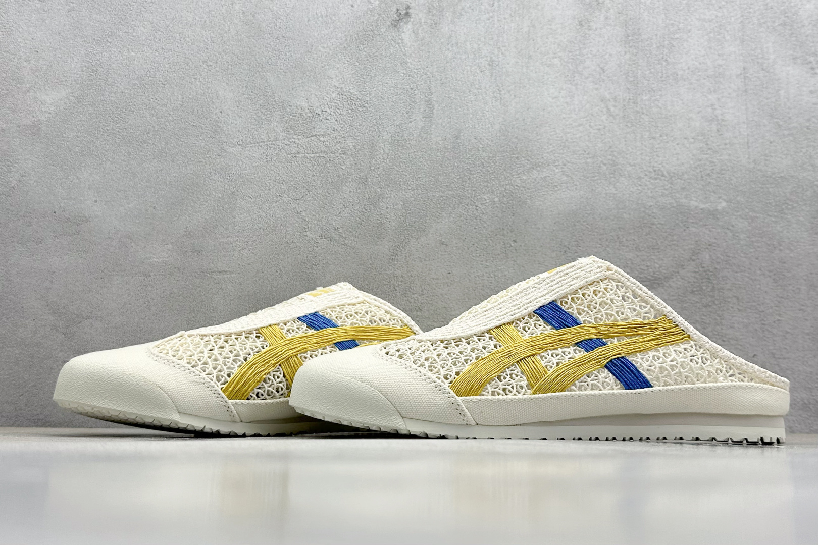  
Onitsuka Tiger  Mexico 66 Sabot
鬼冢虎半拖一脚蹬系列 
市面最为正确