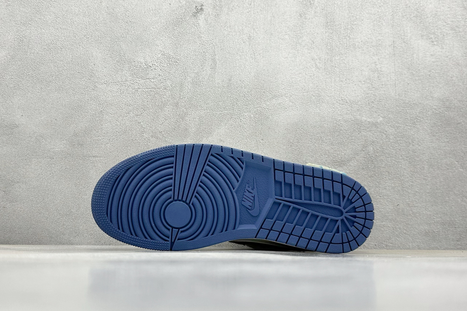  终端放店
FS版 Air Jordan 1 Low AJ1 乔1 熊猫恶作剧-航海时代 踏浪 低帮复古