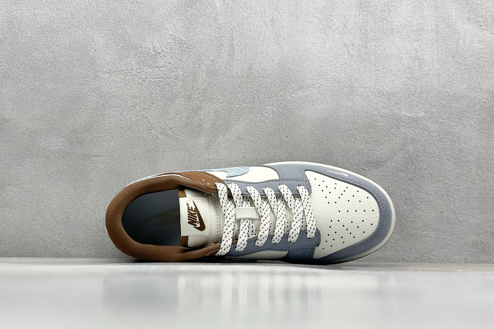  终端放店
XC版 Nike SB Dunk Low Levis联名
纯原大厂出品 极力推荐
原装头层材