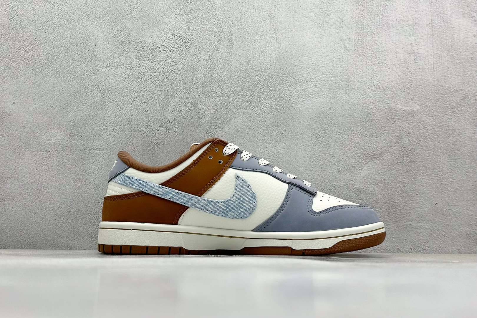  终端放店
XC版 Nike SB Dunk Low Levis联名
纯原大厂出品 极力推荐
原装头层材