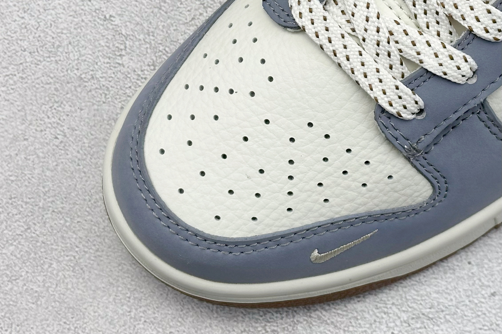  终端放店
XC版 Nike SB Dunk Low Levis联名
纯原大厂出品 极力推荐
原装头层材