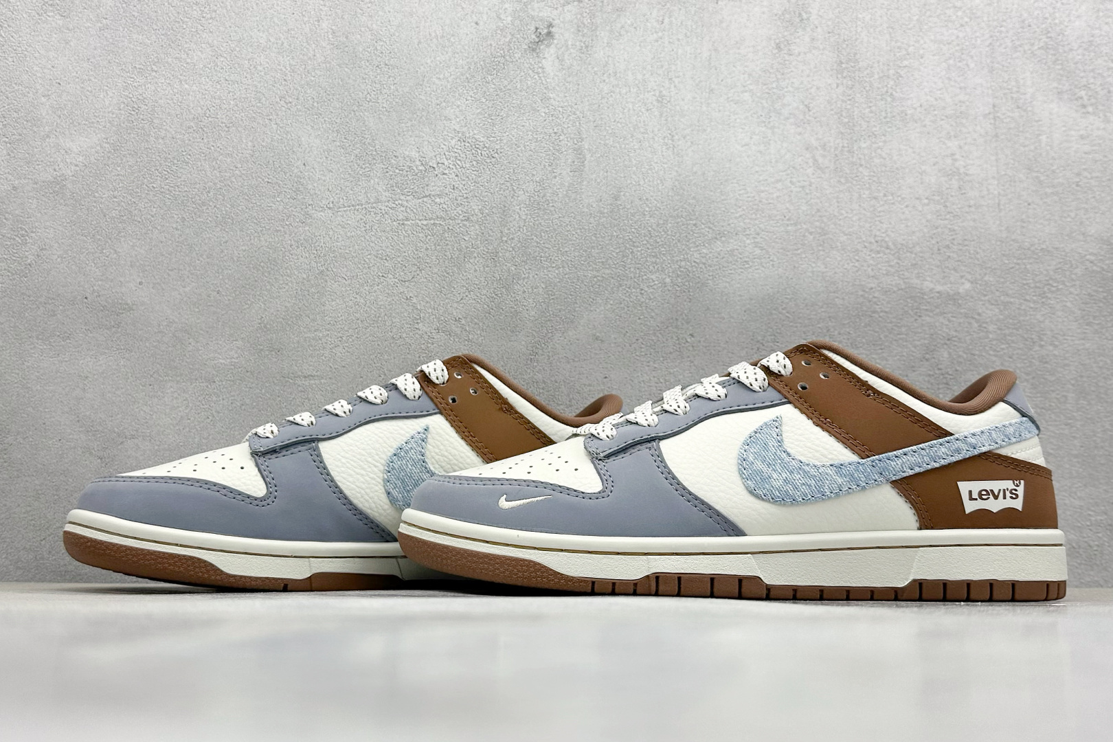  终端放店
XC版 Nike SB Dunk Low Levis联名
纯原大厂出品 极力推荐
原装头层材