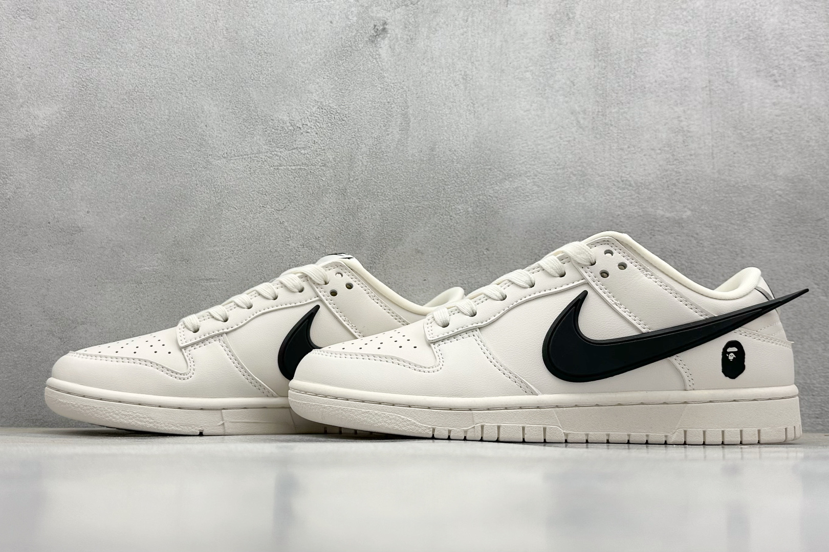 XC版 Nike SB Dunk Low x AMBUSH x BAPE 米白黑大钩 XX2025-998