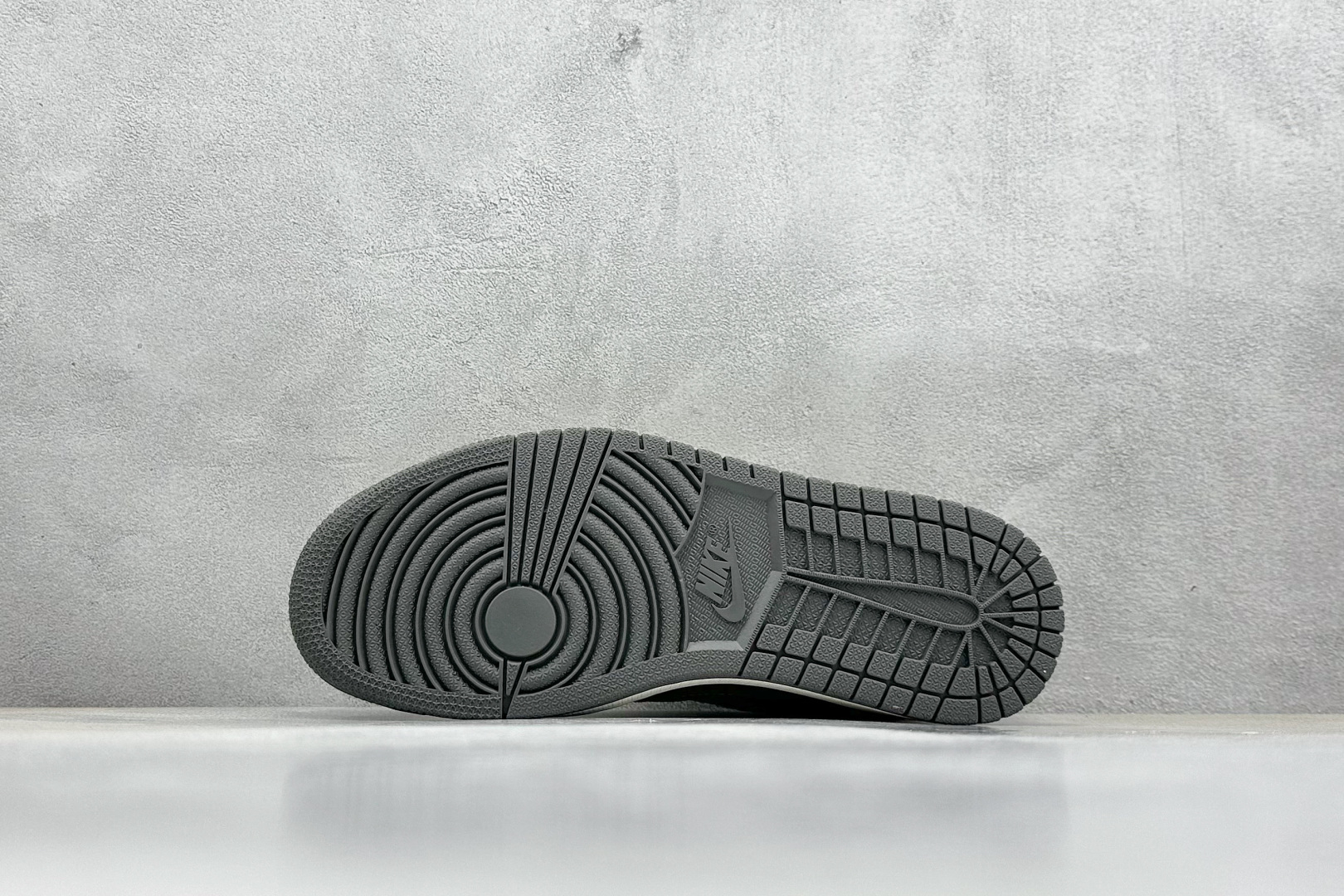 终端放店
XC版 Travis Scott x Fragment Design x Air Jorda