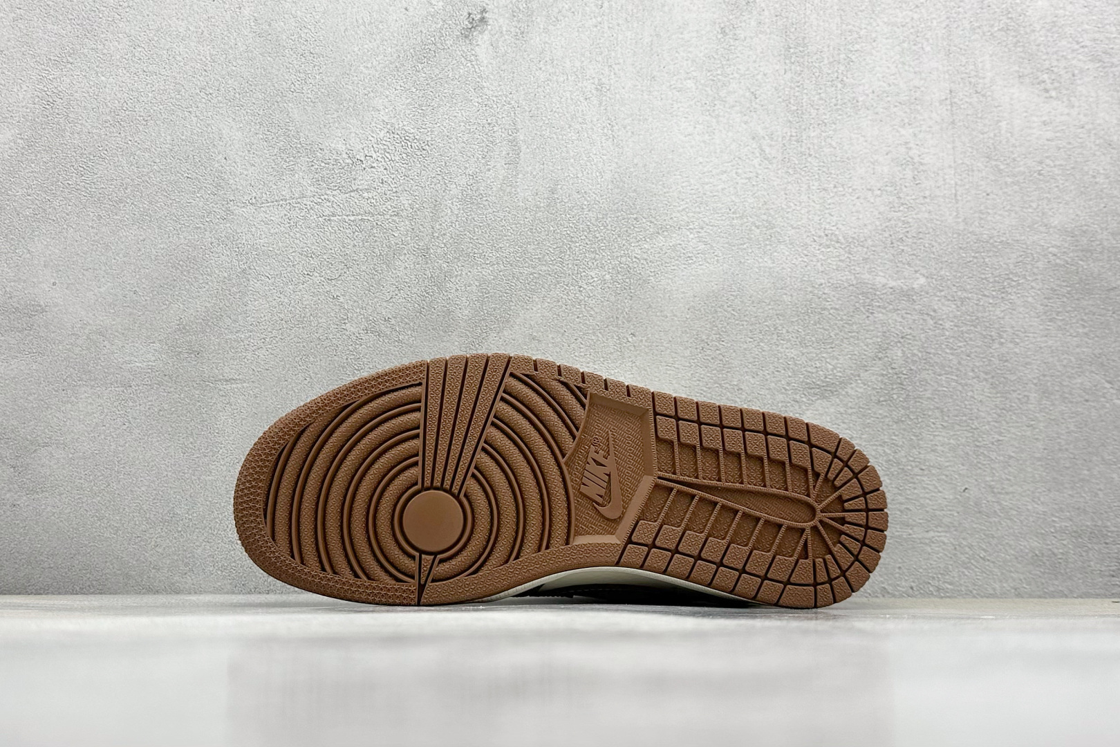 终端放店
XC版 Travis Scott x Fragment Design x Air Jorda