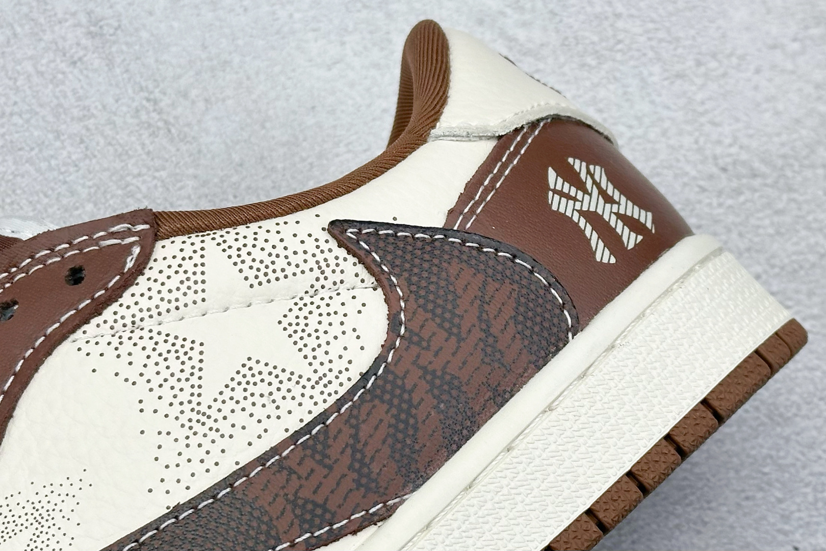 终端放店
XC版 Travis Scott x Fragment Design x Air Jorda