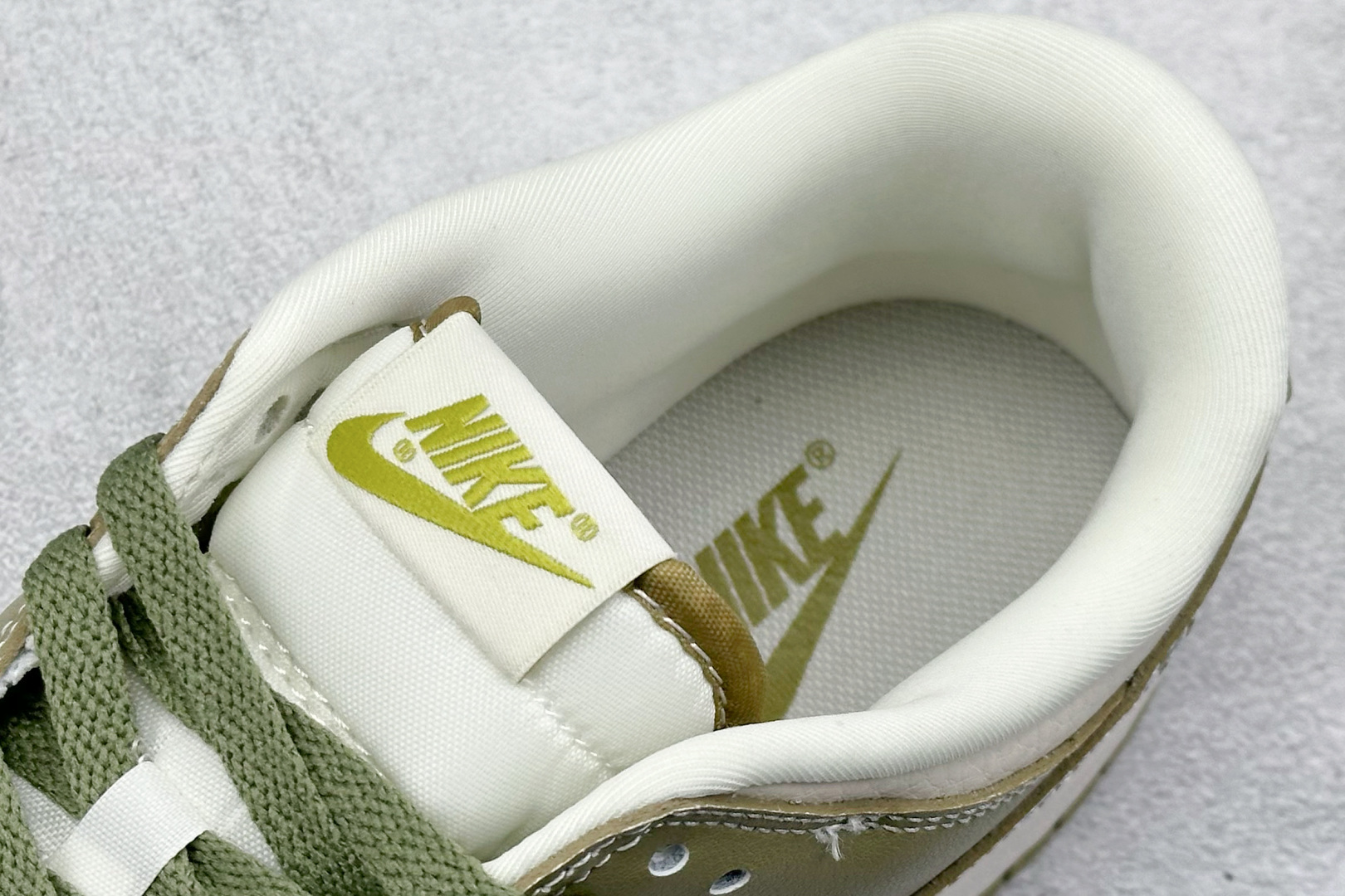  终端放店
XC版 Nike SB Dunk Low 迪奥系列 涂鸦绿勾 周年高端定制 低帮休闲板鞋

