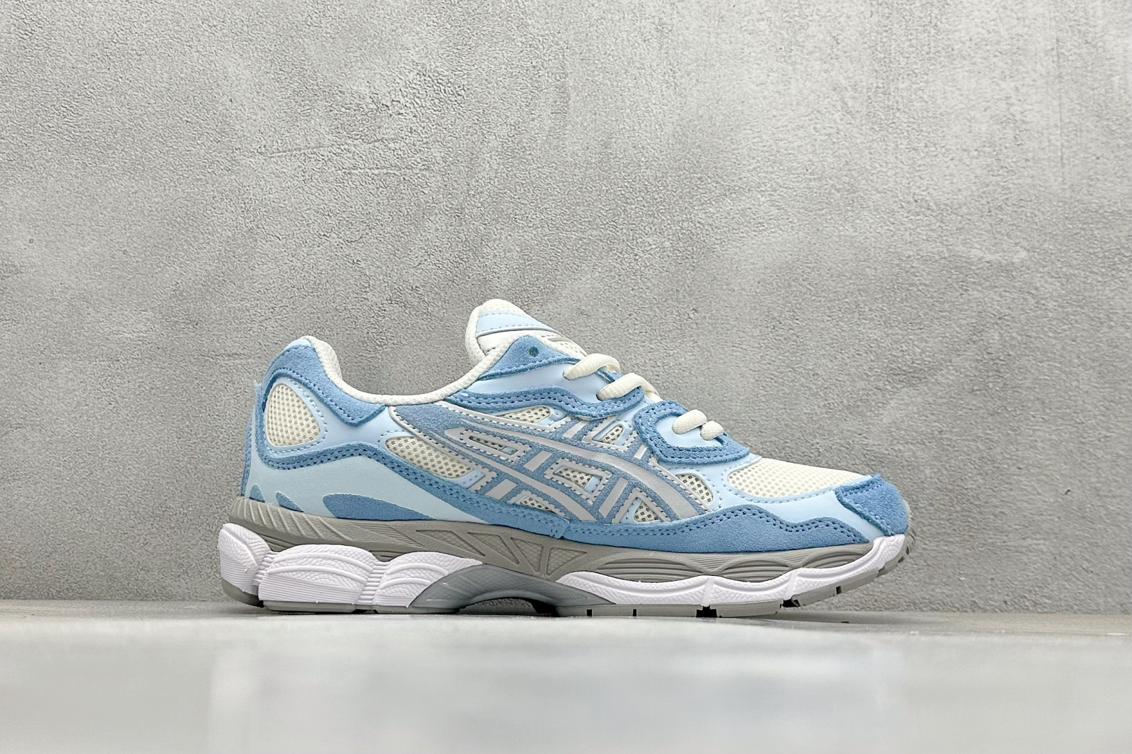  
GW版 Asics GEL-NYC 亚瑟士防滑耐磨透气低帮运动休闲鞋 
GEL-NYC™ 运动鞋的灵
