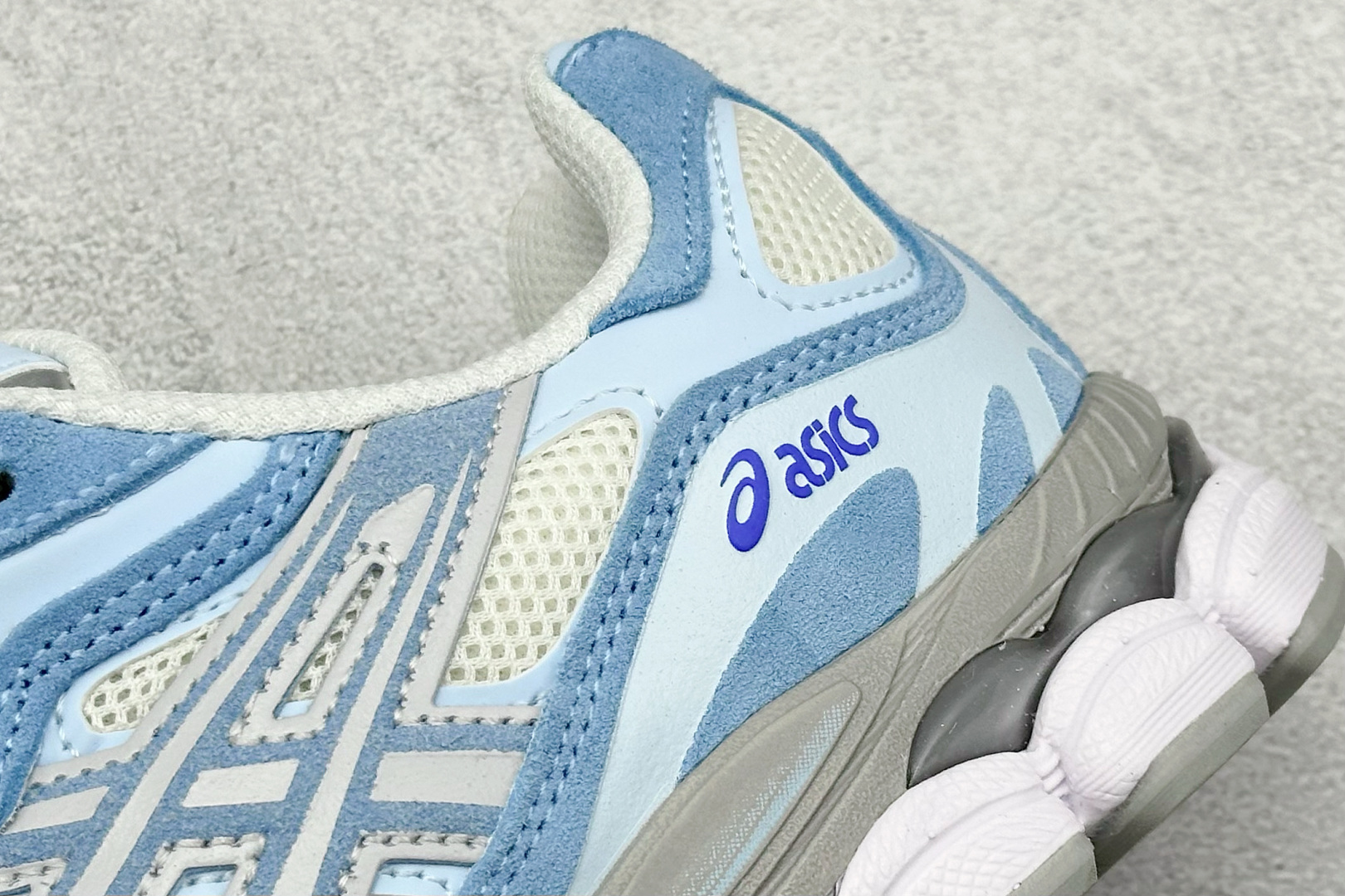  
GW版 Asics GEL-NYC 亚瑟士防滑耐磨透气低帮运动休闲鞋 
GEL-NYC™ 运动鞋的灵
