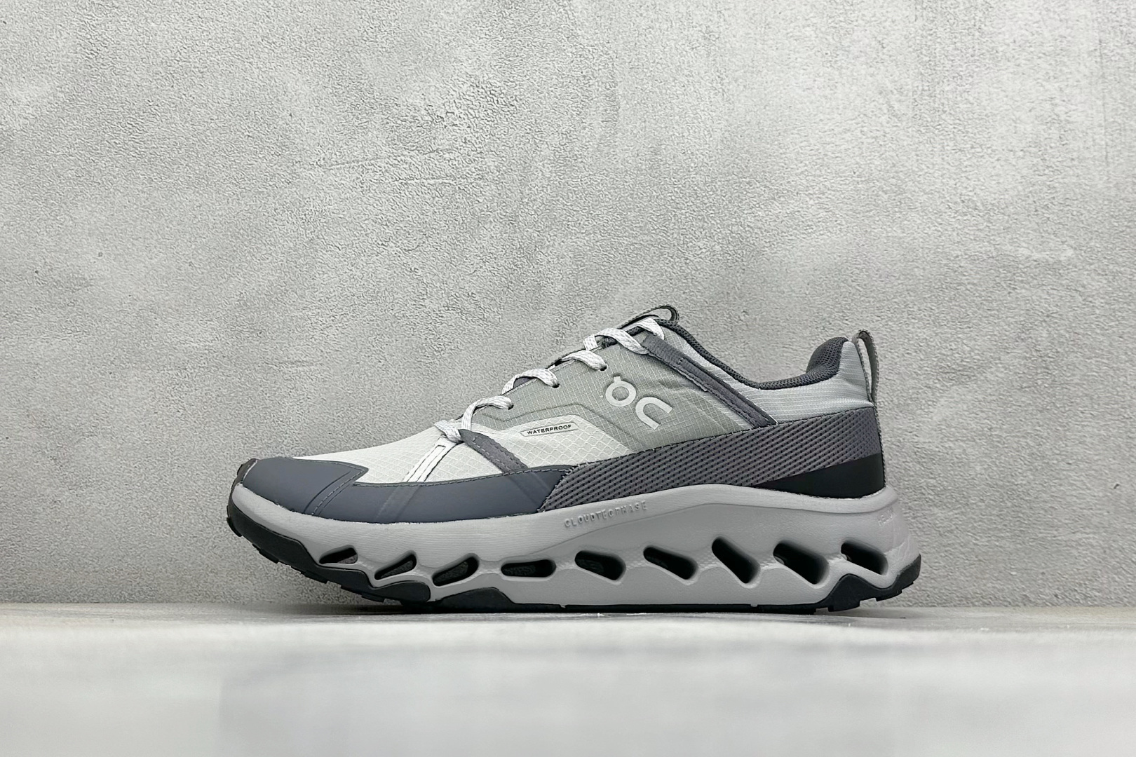  
WK版 On昂跑 Cloudtilt Loewe
户外街头机能风跑步鞋
Cloud Hi Edge户