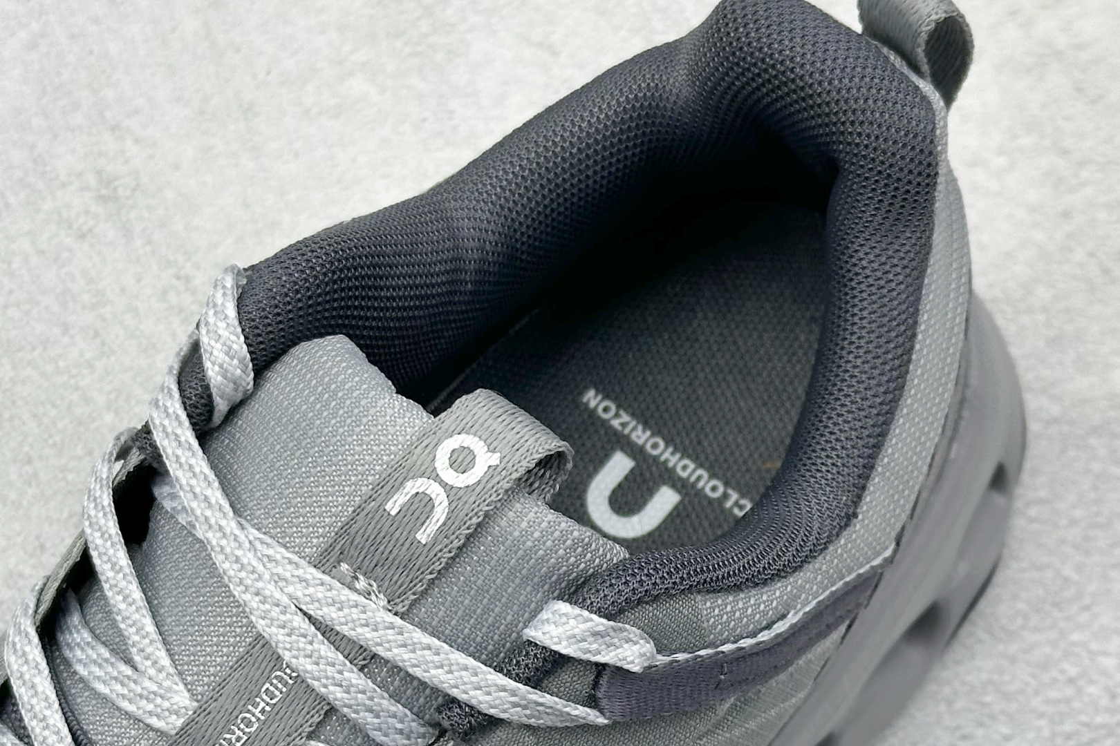  
WK版 On昂跑 Cloudtilt Loewe
户外街头机能风跑步鞋
Cloud Hi Edge户