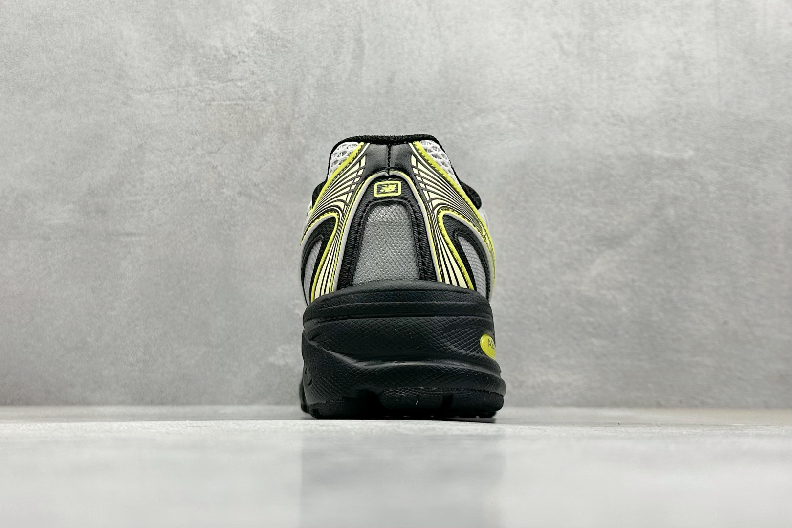  
GW版 New Balance 740系列复古老爹风休闲运动慢跑鞋
#原盒 原吊牌 组合大底 11