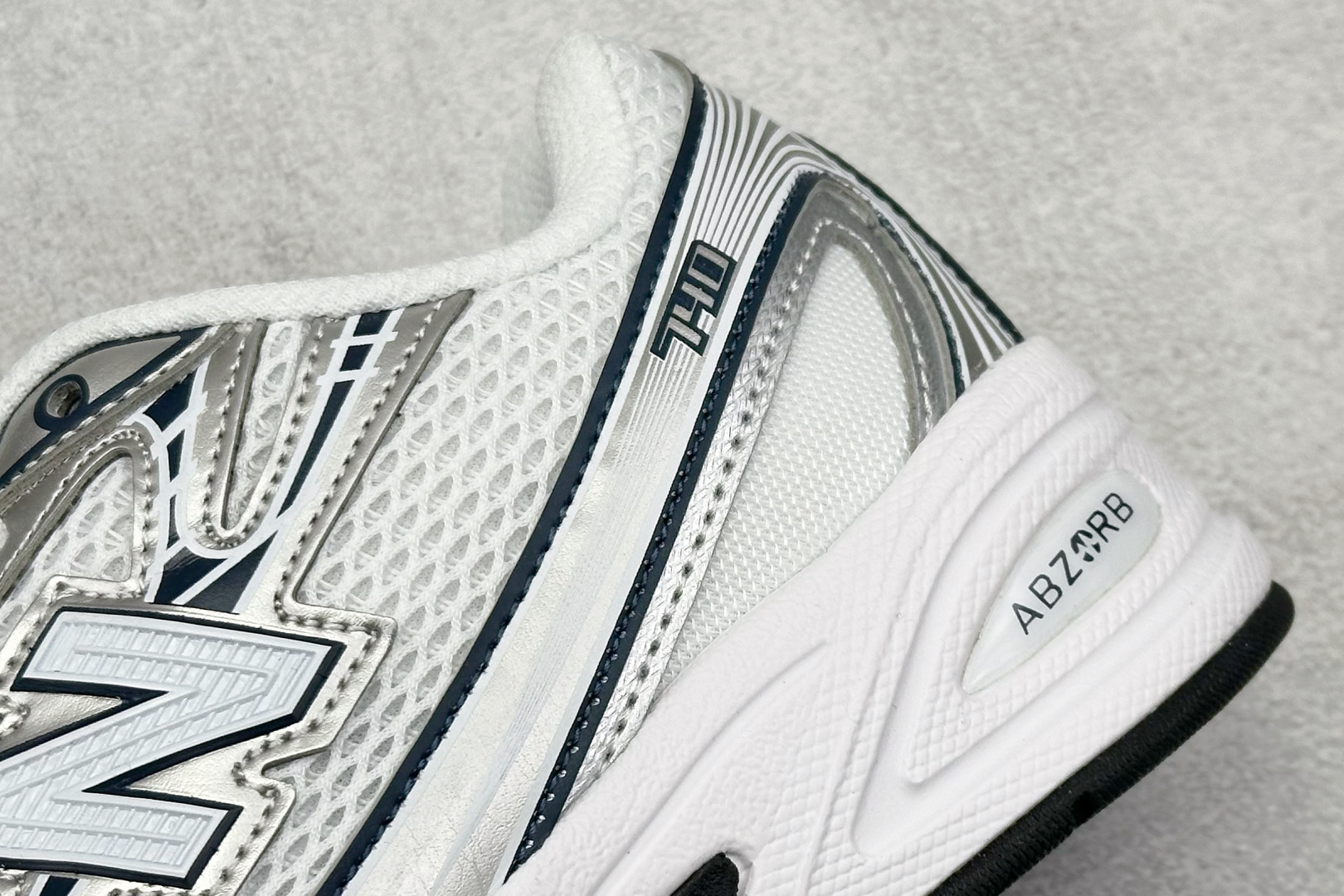  
GW版 New Balance 740系列复古老爹风休闲运动慢跑鞋
#原盒 原吊牌 组合大底 11