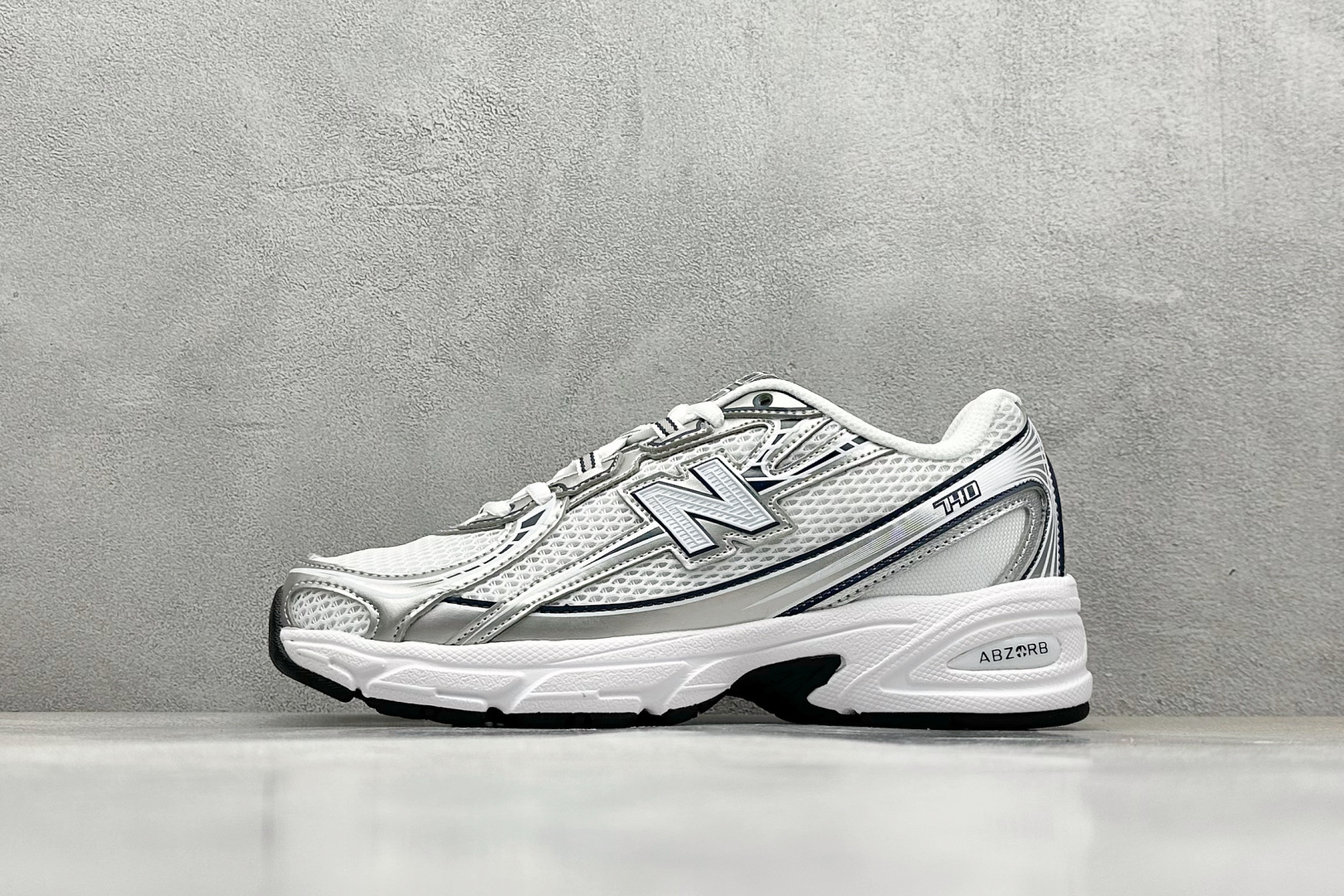  
GW版 New Balance 740系列复古老爹风休闲运动慢跑鞋
#原盒 原吊牌 组合大底 11