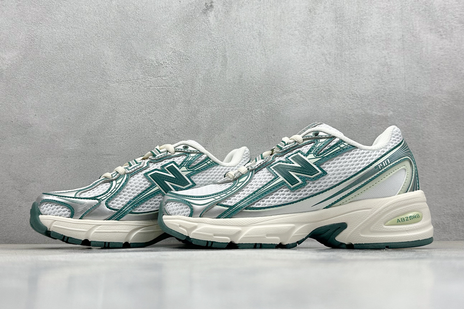  
GW版 New Balance 740系列复古老爹风休闲运动慢跑鞋
#原盒 原吊牌 组合大底 11
